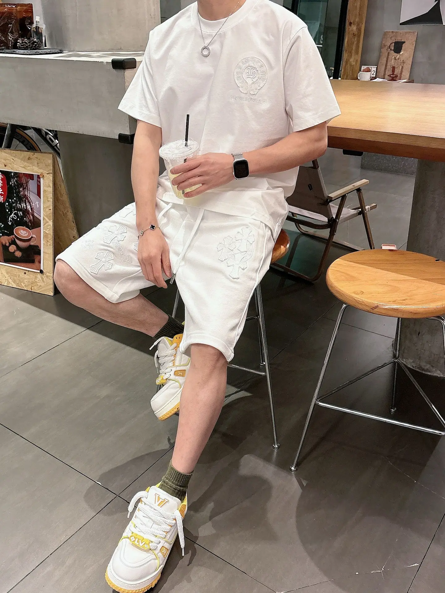 Embroidered Cross Patch Sweat Shorts D21012442 — view 6