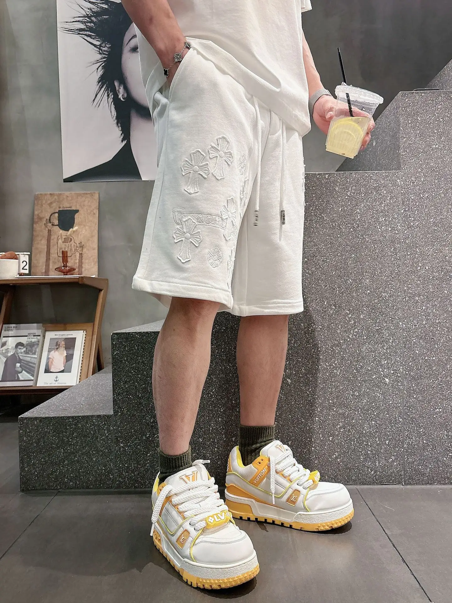 Embroidered Cross Patch Sweat Shorts D21012442 — view 9