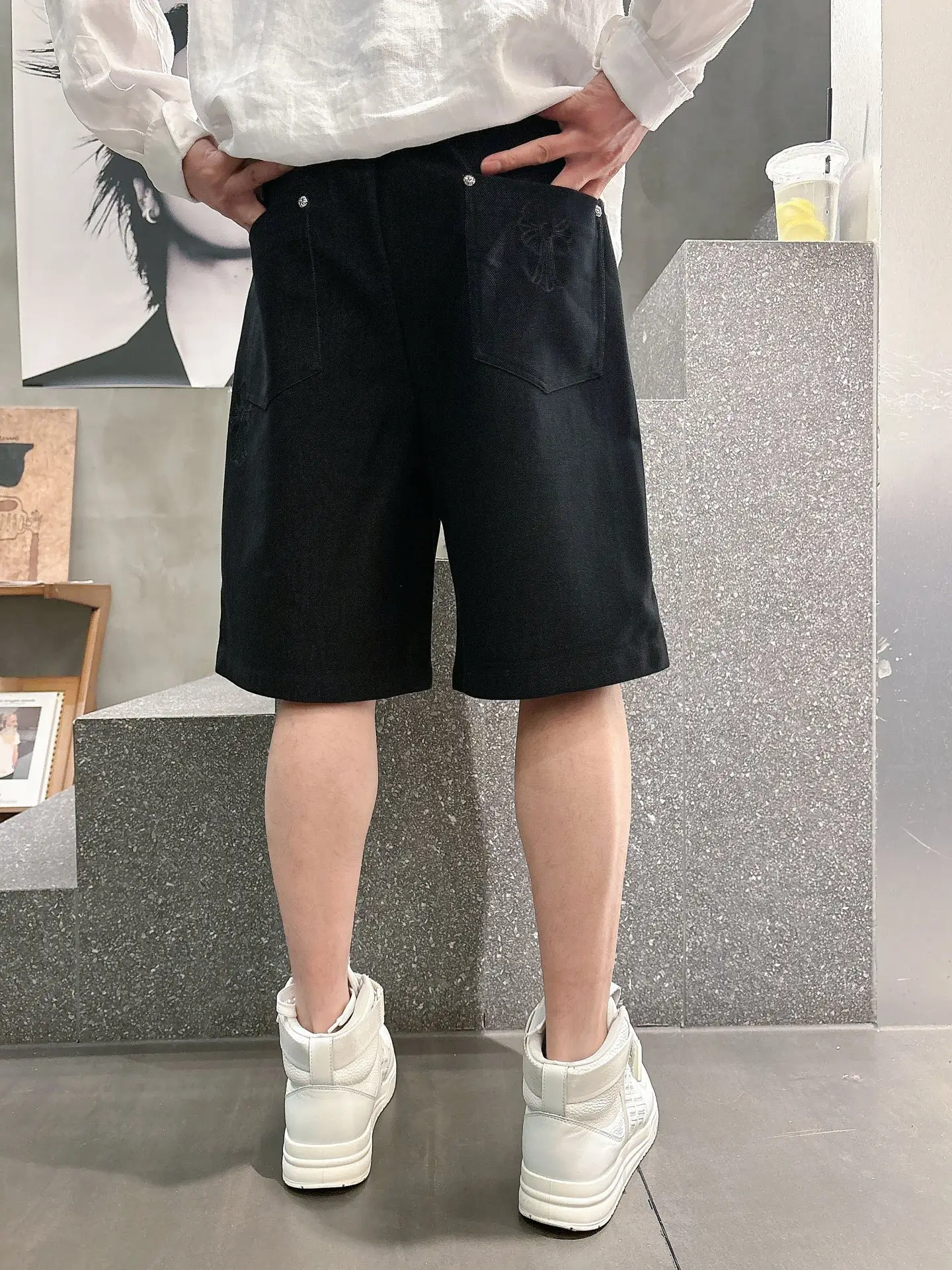 Embroidered Logo Denim Shorts D18011439 — view 6