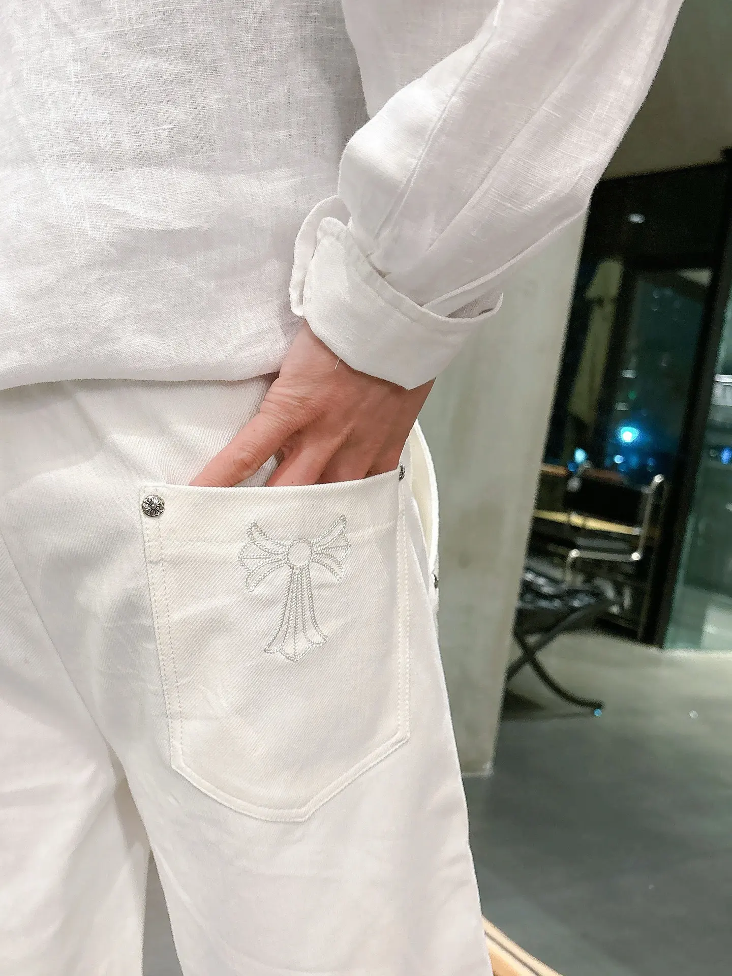 Embroidered Logo Denim Shorts D18011438 — view 9