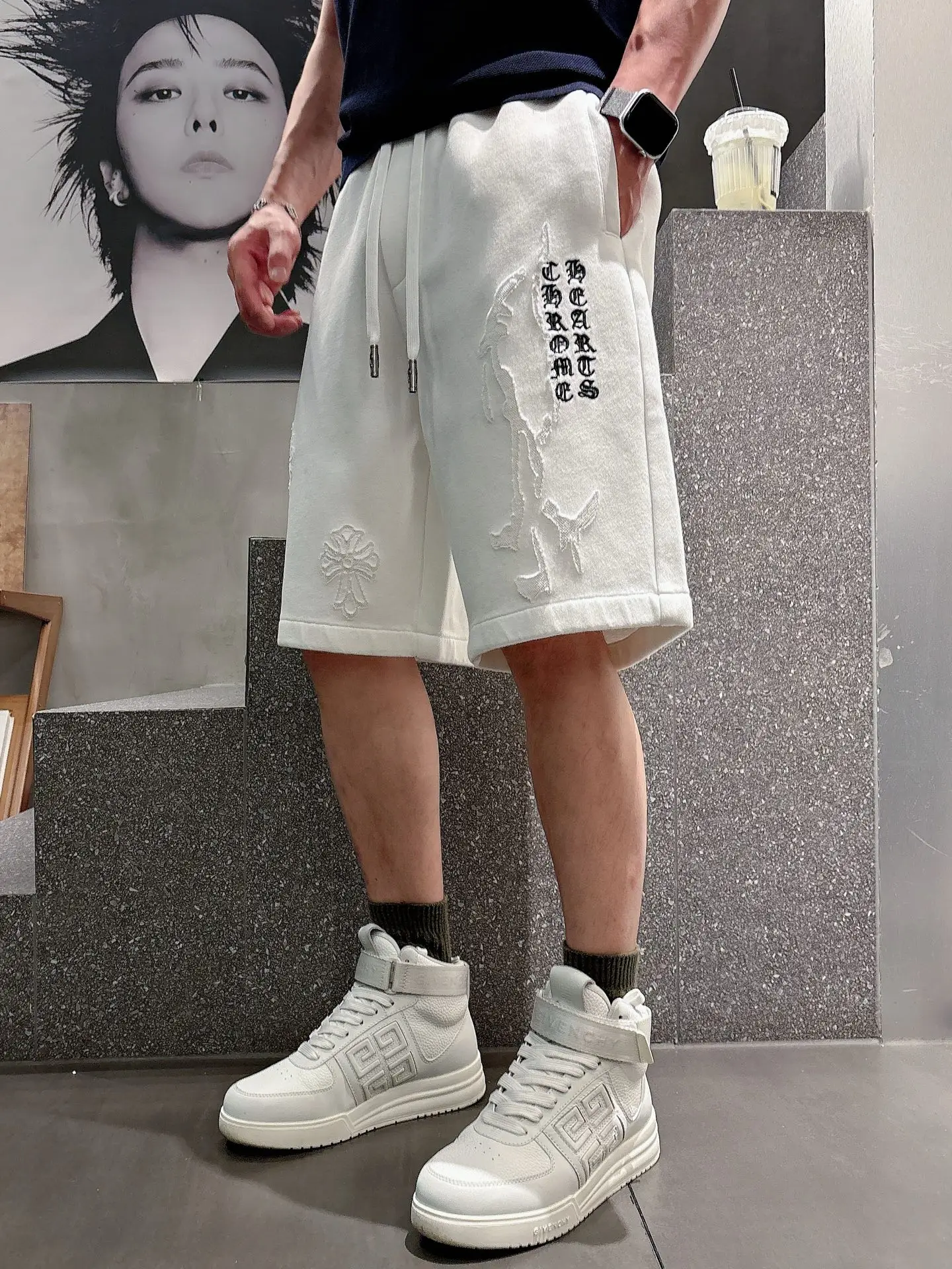 Embroidered Logo Casual Shorts D18011434 — view 6