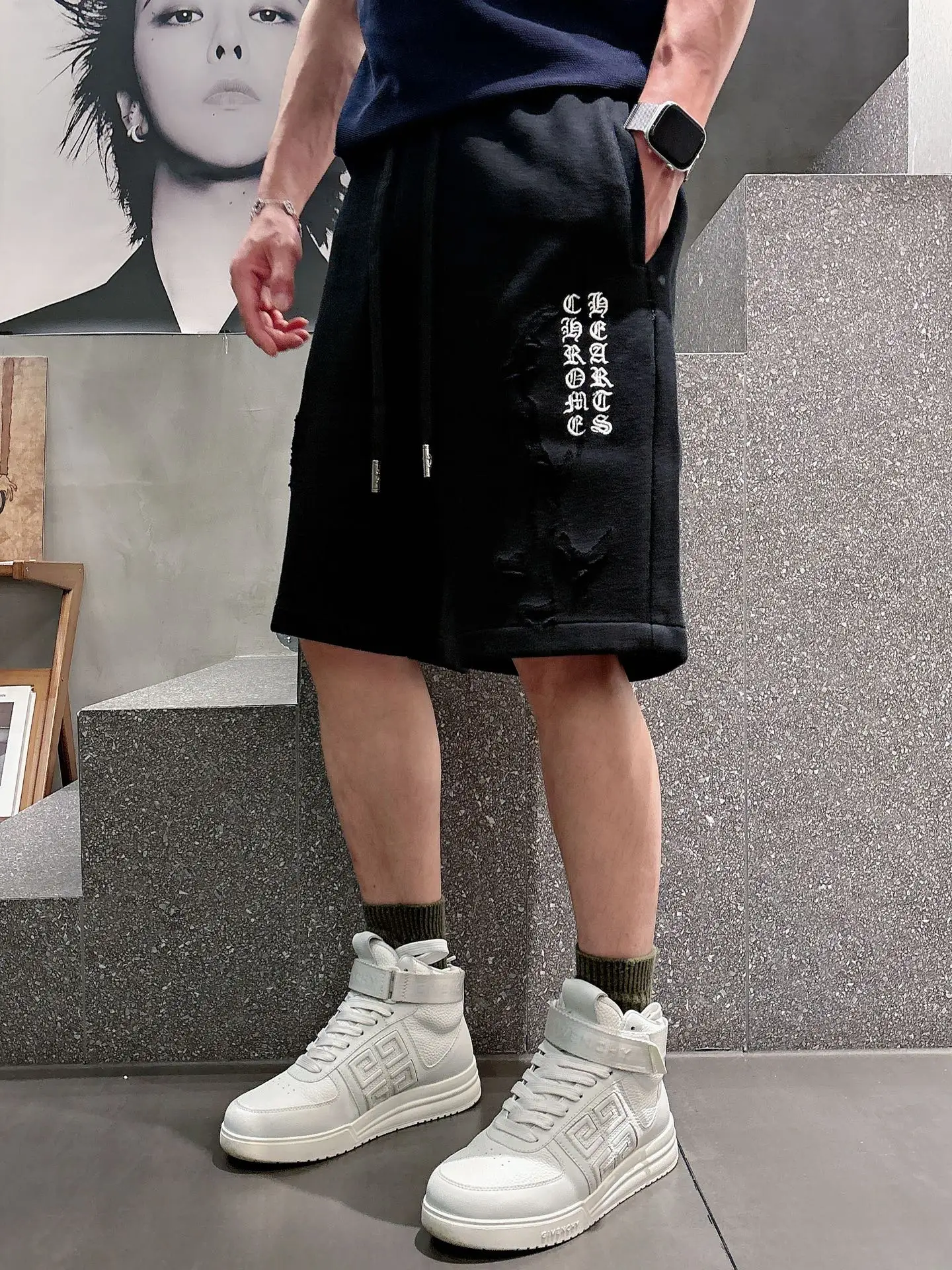 Logo-Embroidered Burnout Jersey Shorts D18011435 — view 3