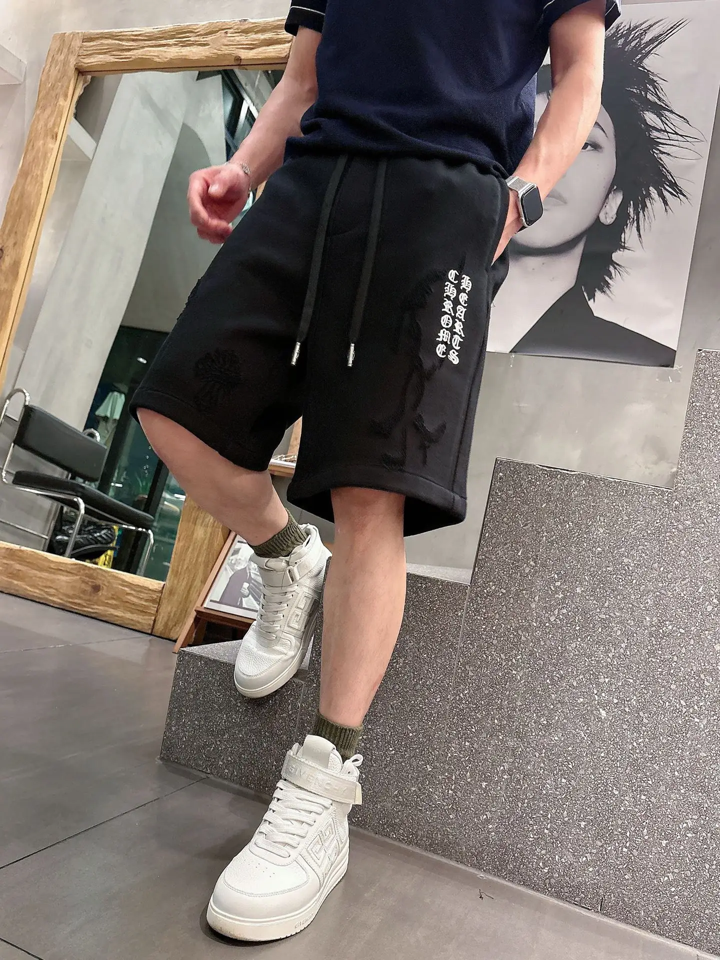 Logo-Embroidered Burnout Jersey Shorts D18011435 — view 4