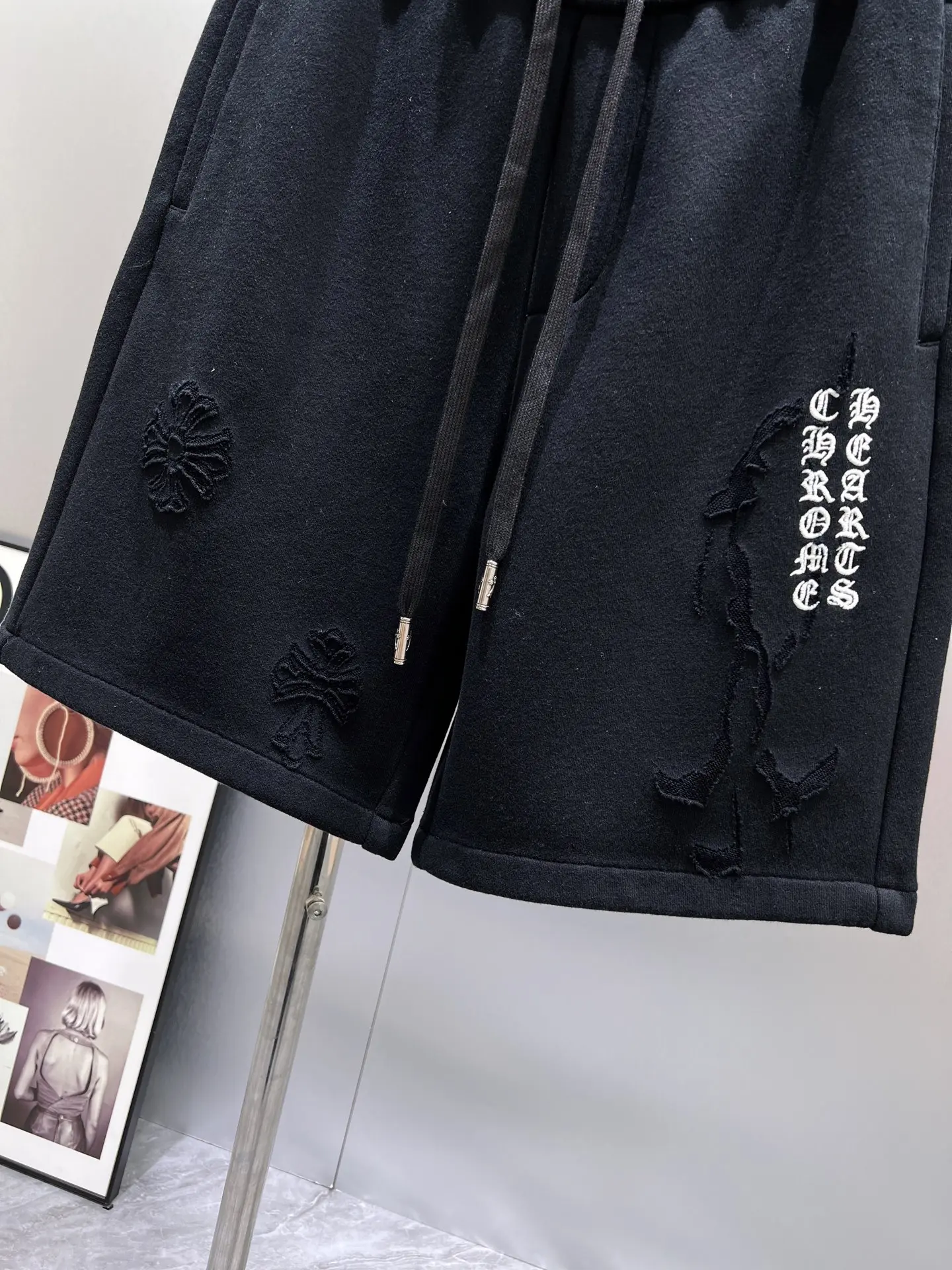 Embroidered Logo Cotton-Jersey Shorts D21012405 — view 5
