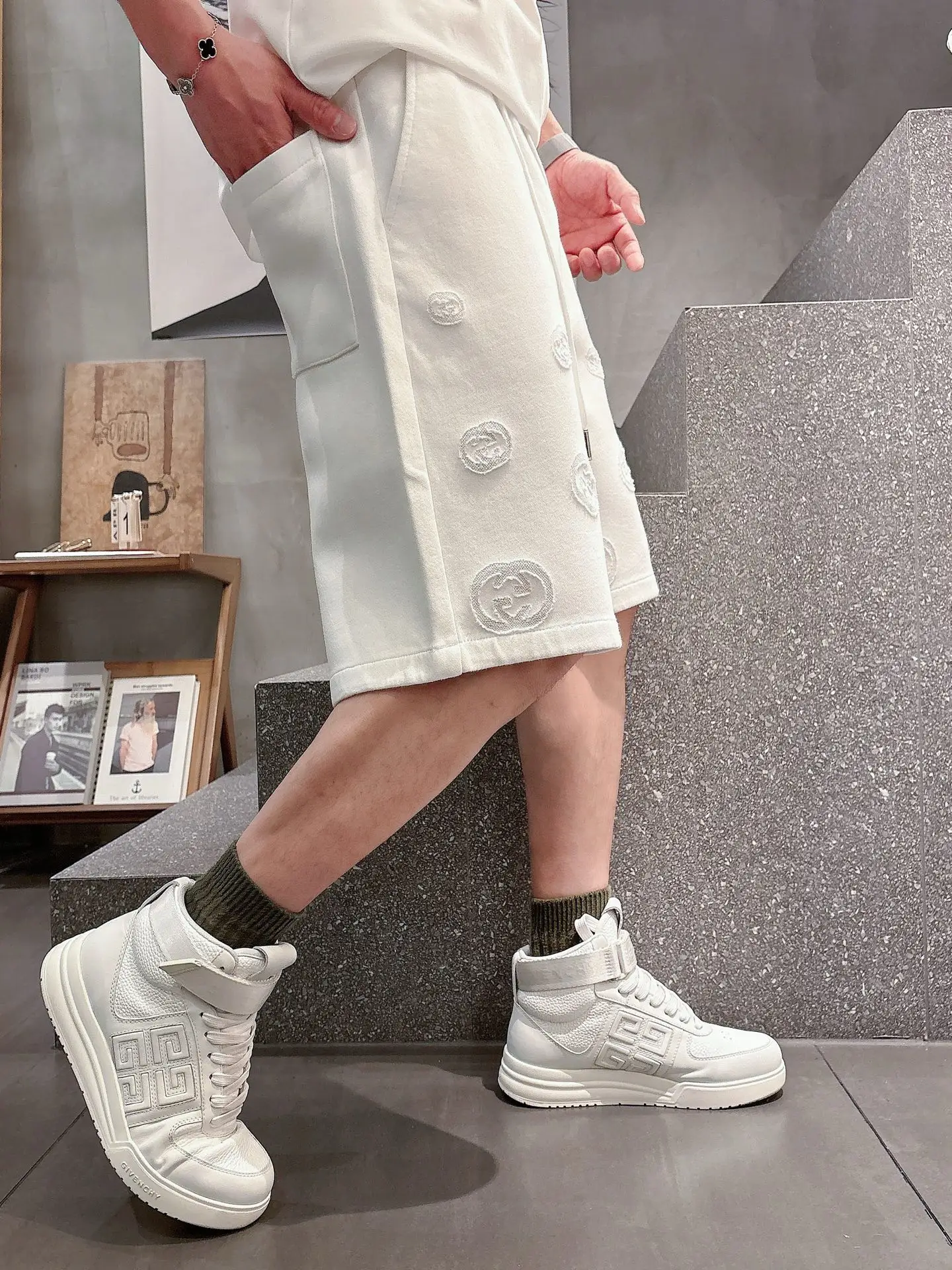 Interlocking G Laser-Cut Jersey Shorts D18011432 — view 4