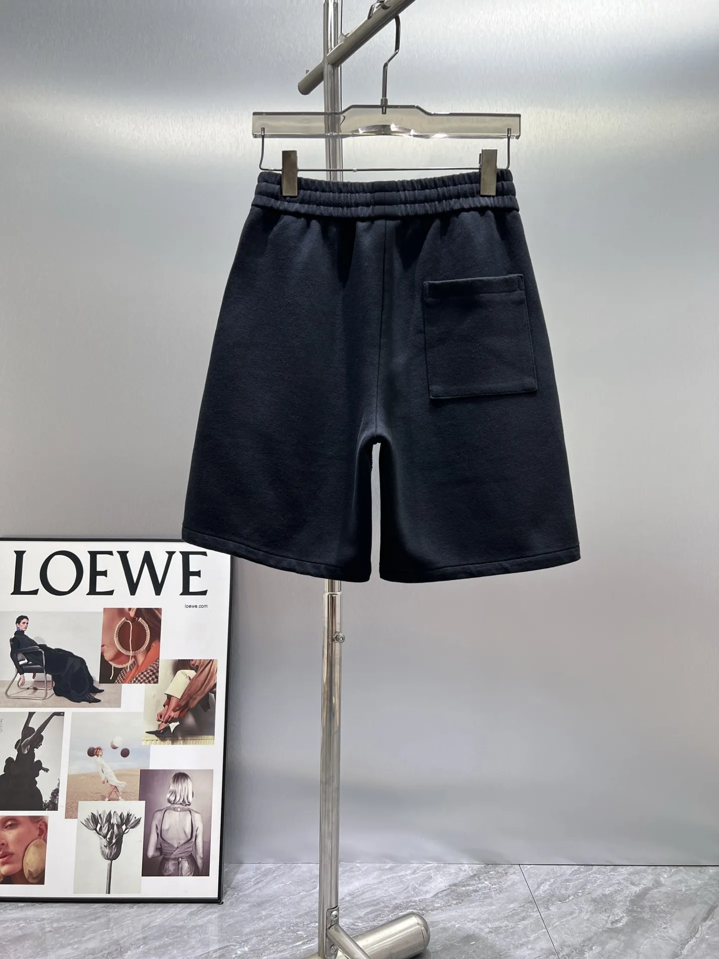 Laser-Cut Logo Drawstring Shorts D21012403 — view 2