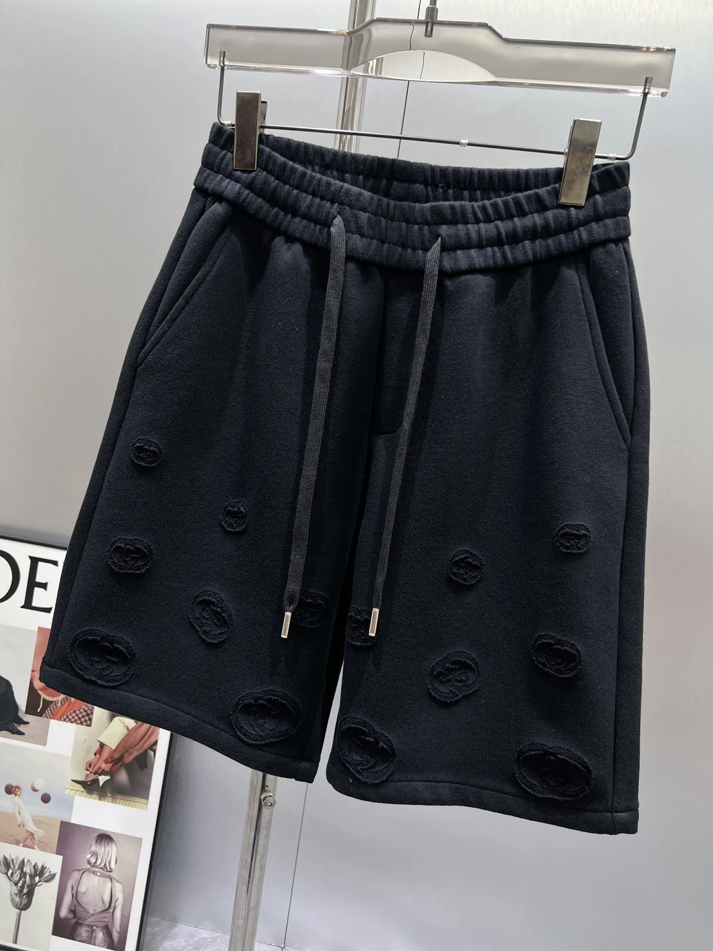 Laser-Cut Logo Drawstring Shorts D21012403 — view 3