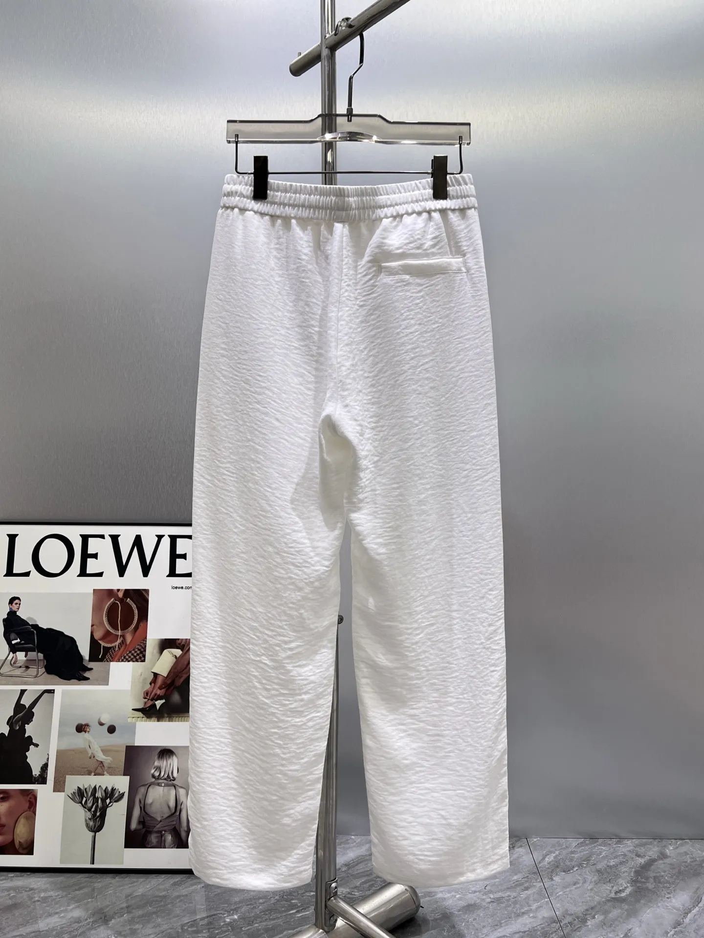 Embroidered Logo Straight-Leg Sweatpants D20511419 — view 2
