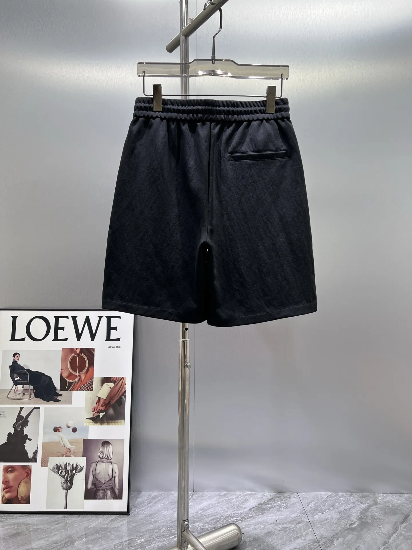 Embroidered Logo Drawstring Shorts D17011416 — view 2