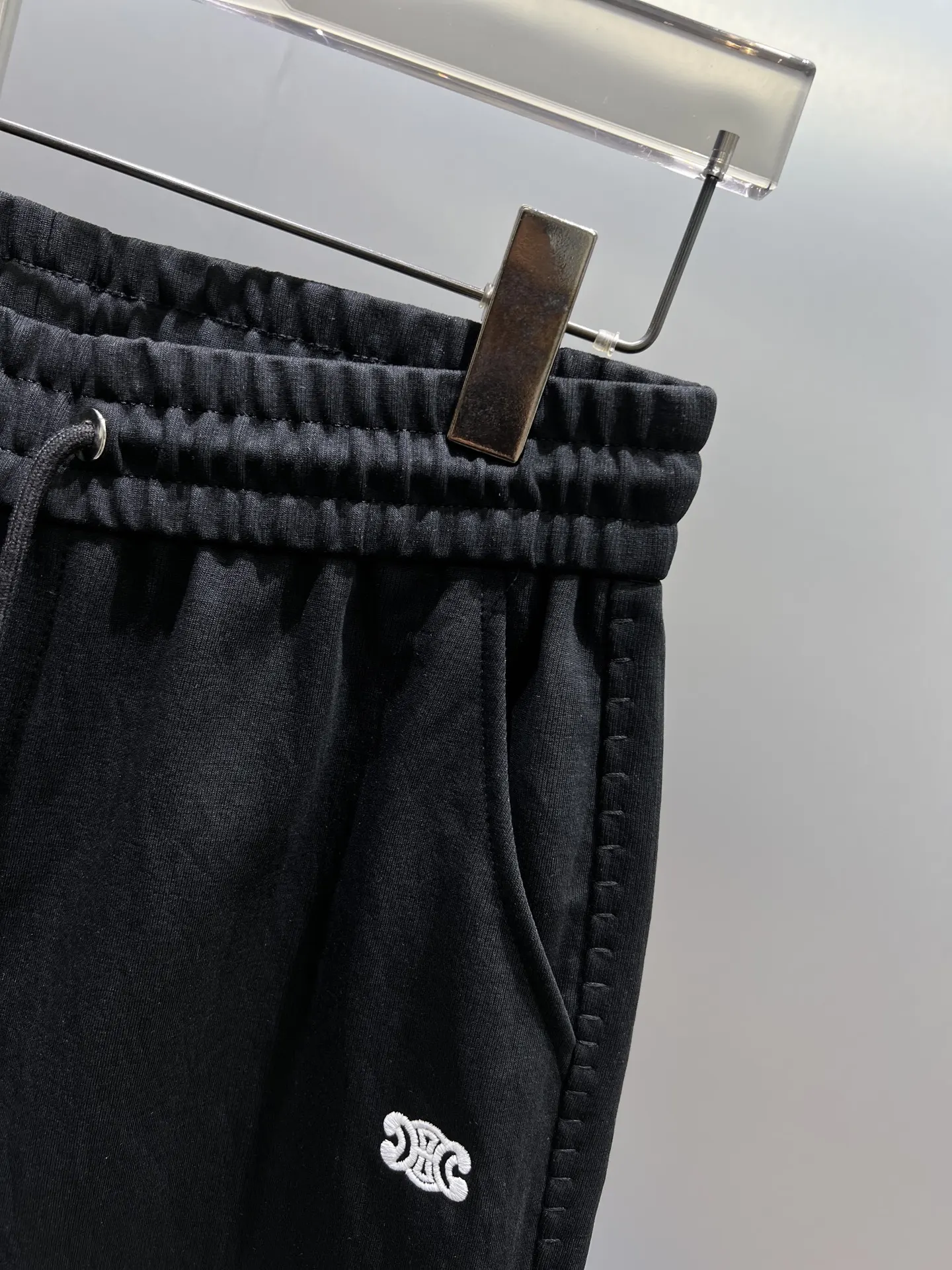Embroidered Logo Drawstring Shorts D17011416 — view 9