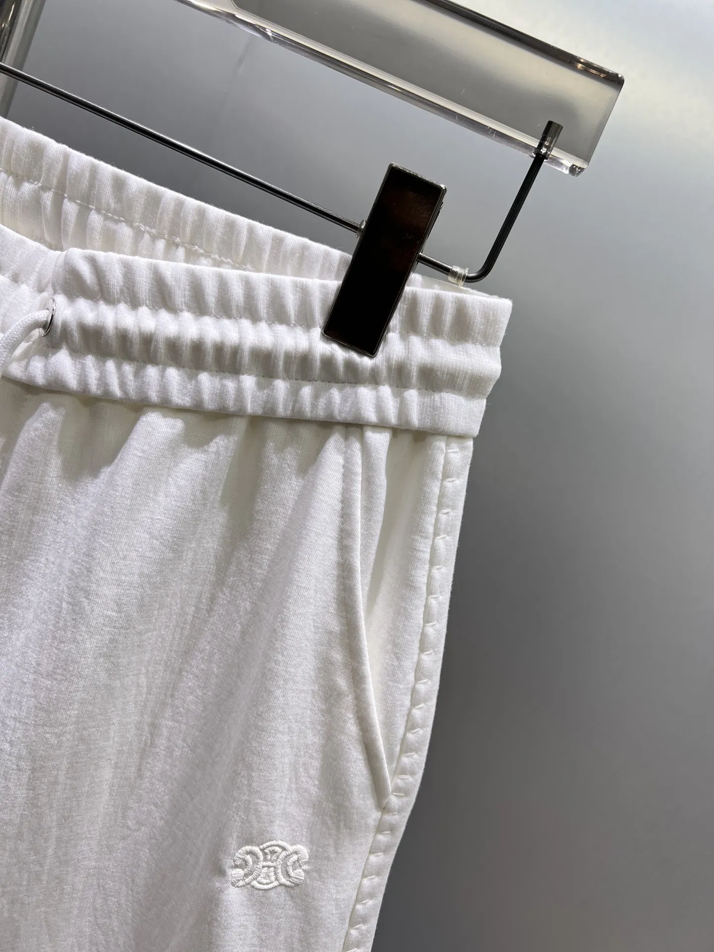 Embroidered Logo Drawstring Shorts D17011415 — view 7