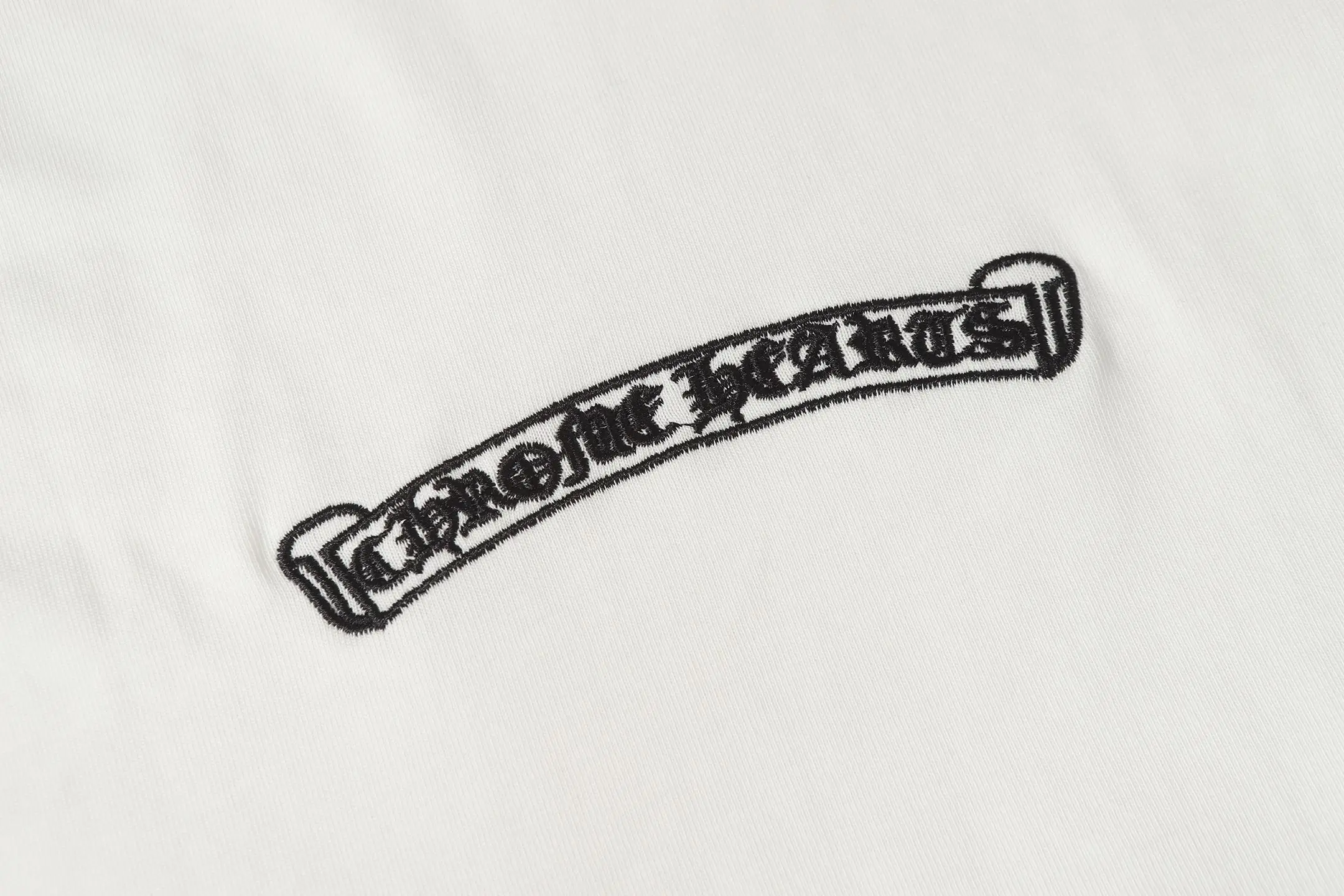 Cross Patch Embroidered Cotton T-Shirt D10513949 — view 10