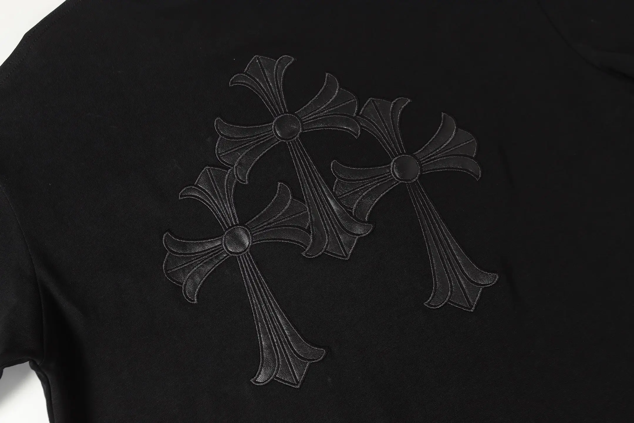 Cross Patch Embroidered Heavyweight T-Shirt D10513948 — view 9