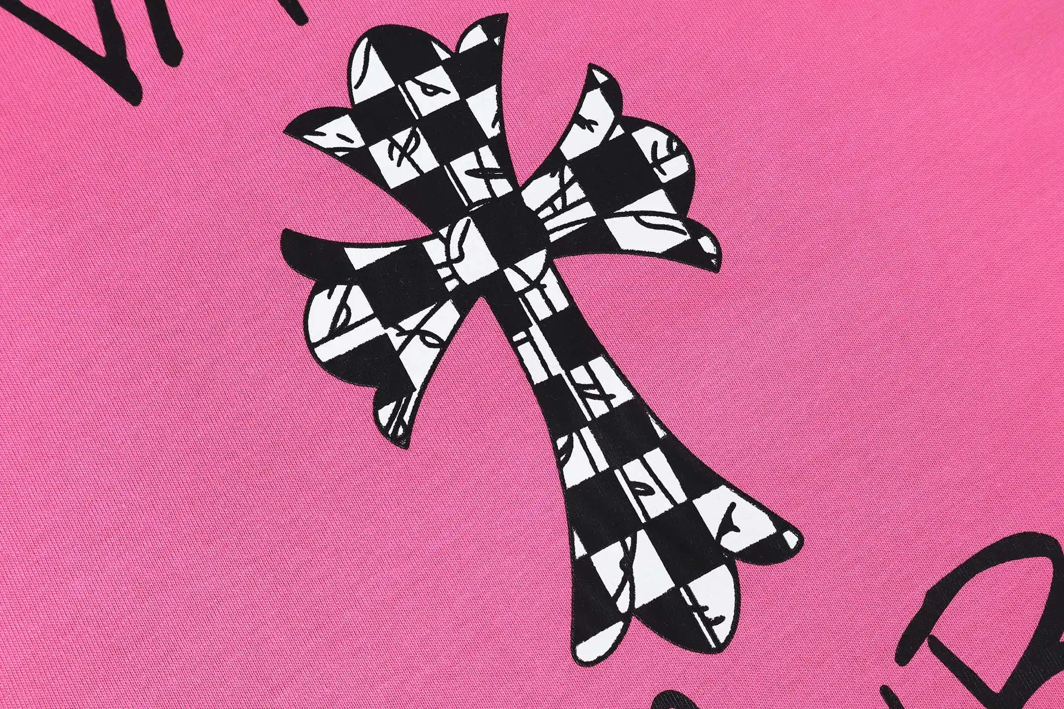 Vanity Affair Cross Print Pocket T-Shirt D9513969 — view 10