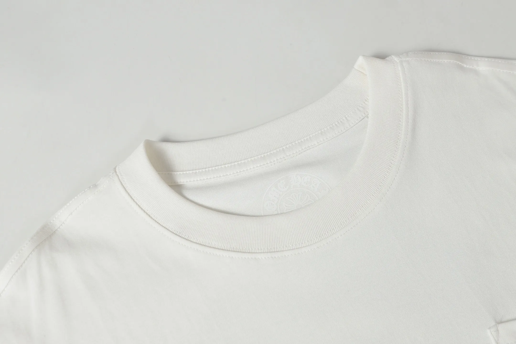 Camo Horseshoe Logo Pocket T-Shirt D10013939 — view 4