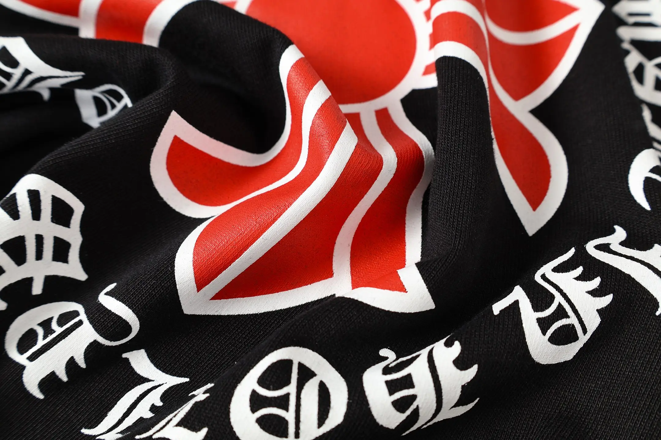 Cross Logo Graphic Pocket T-Shirt D9513964 — view 10