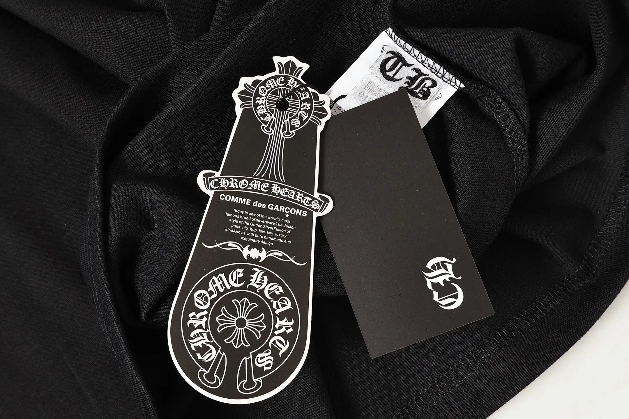 Cross Logo Graphic Pocket T-Shirt D9513964 — view 12
