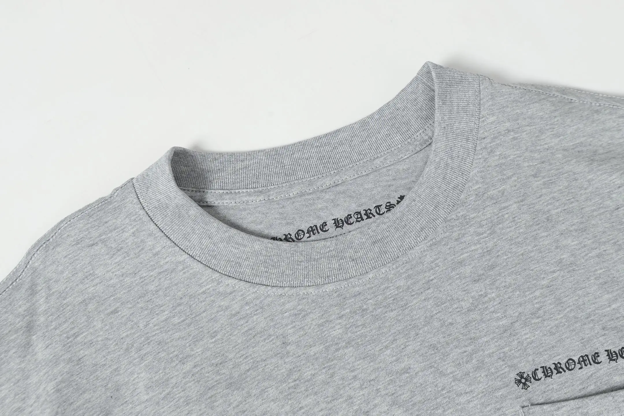 Graffiti Print Pocket T-Shirt D9514091 — view 3