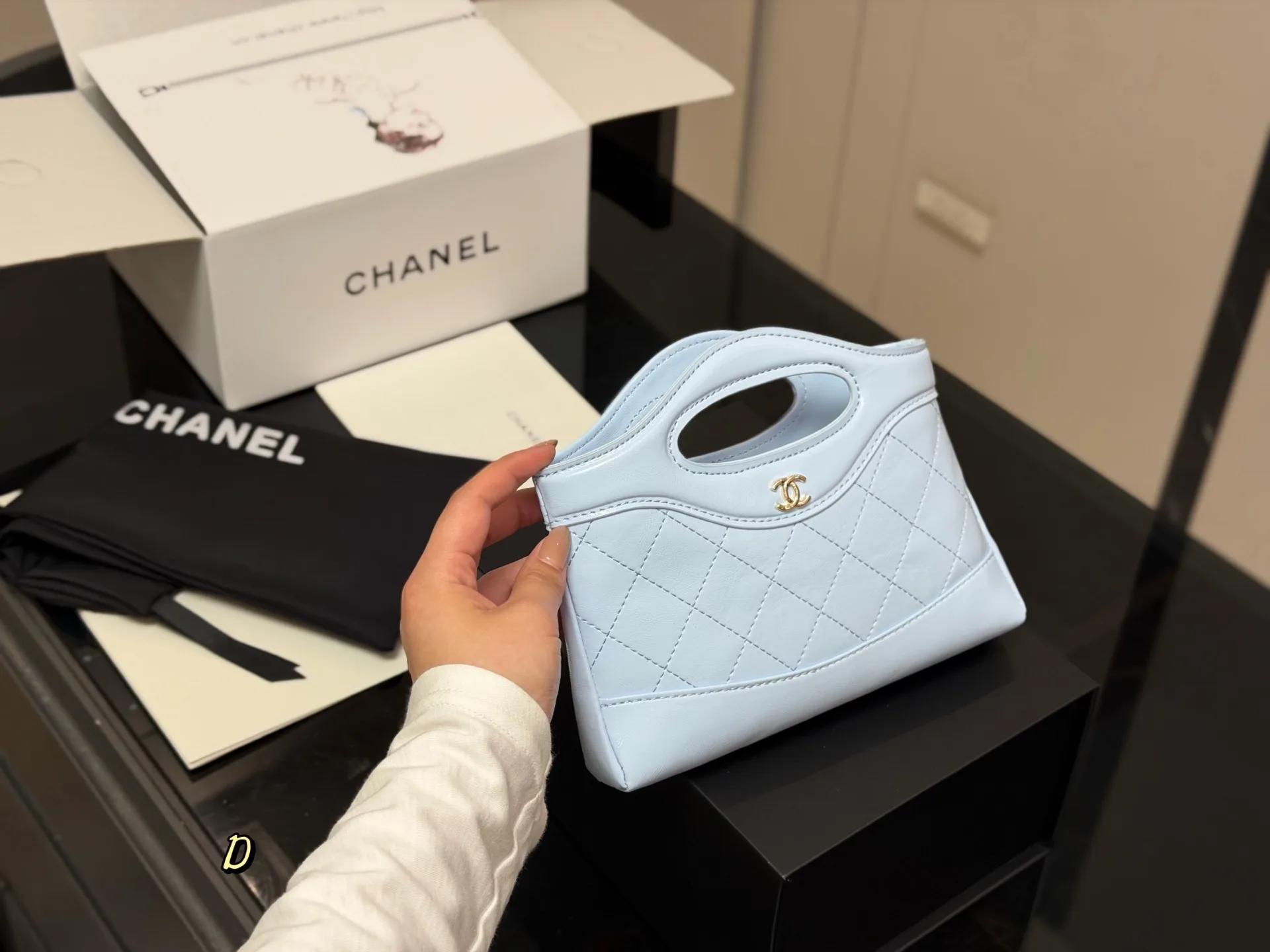 Chanel 31 Mini Top-Handle Bag D26017947