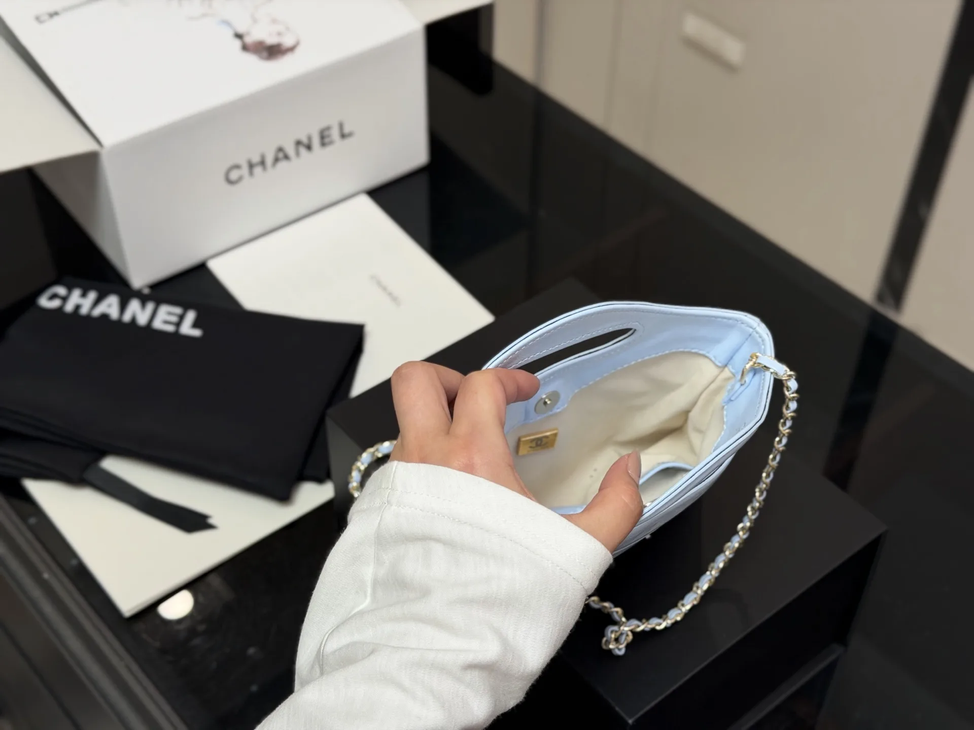Chanel 31 Mini Top-Handle Bag D26017947 — view 4