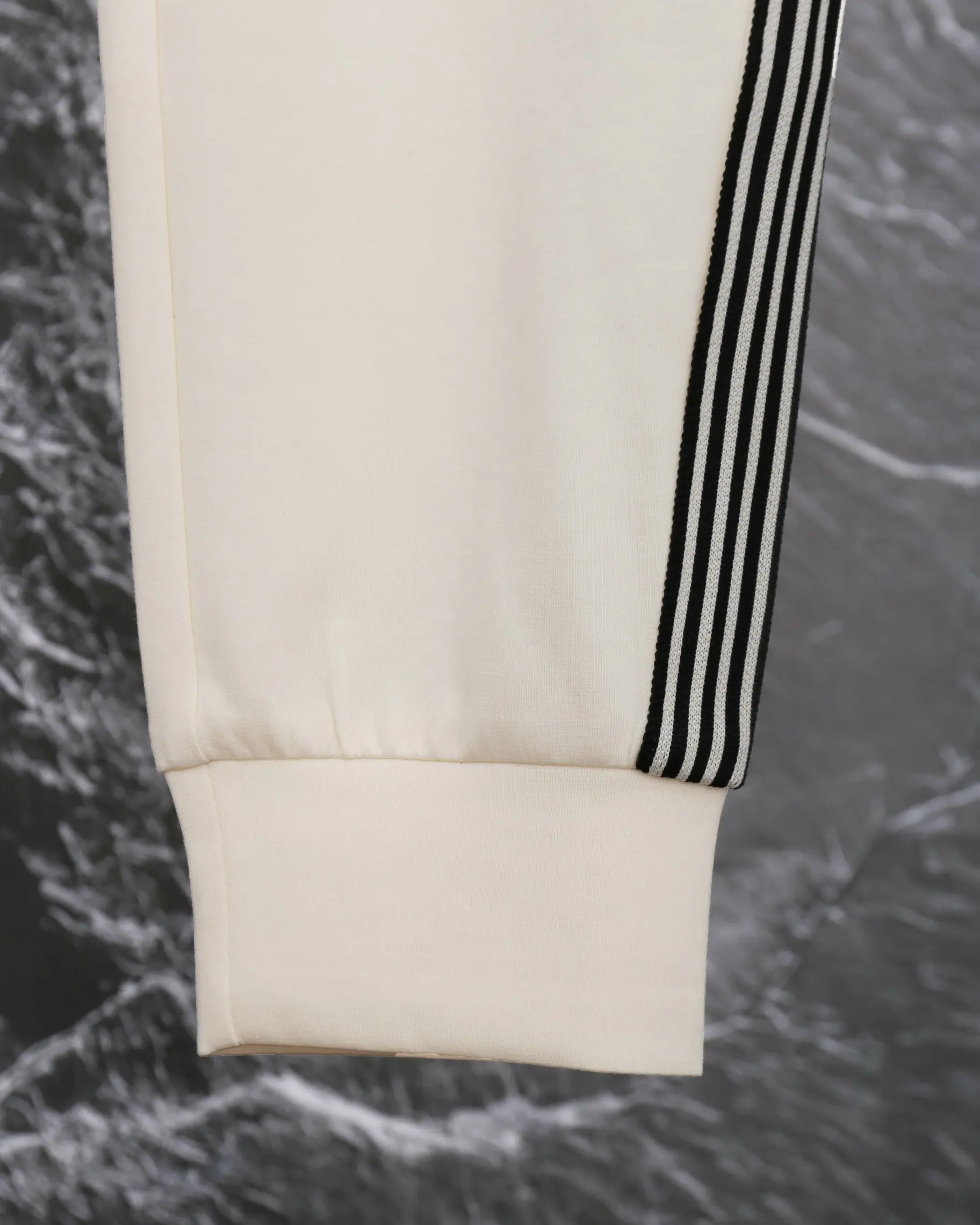 Logo-Embroidered Taped Sweatpants D19513333 — view 9