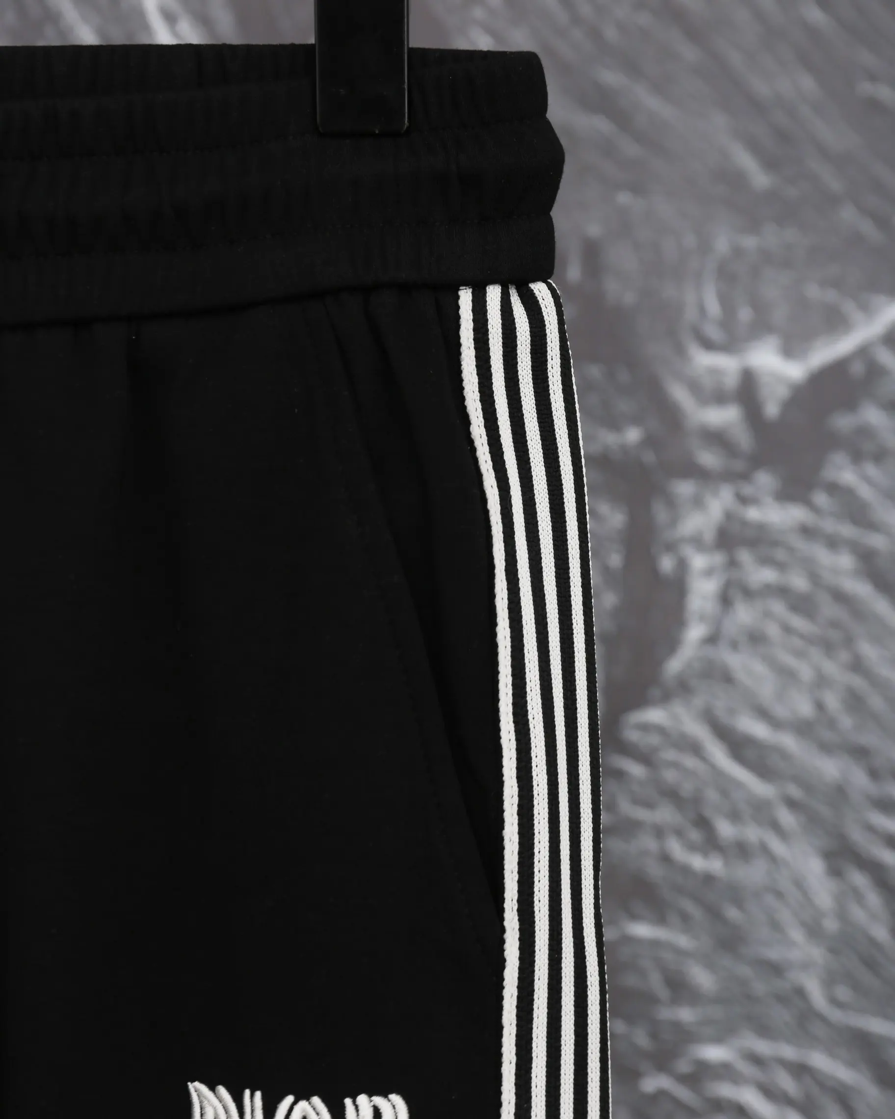 Logo-Embroidered Taped Sweatpants D19513332 — view 4