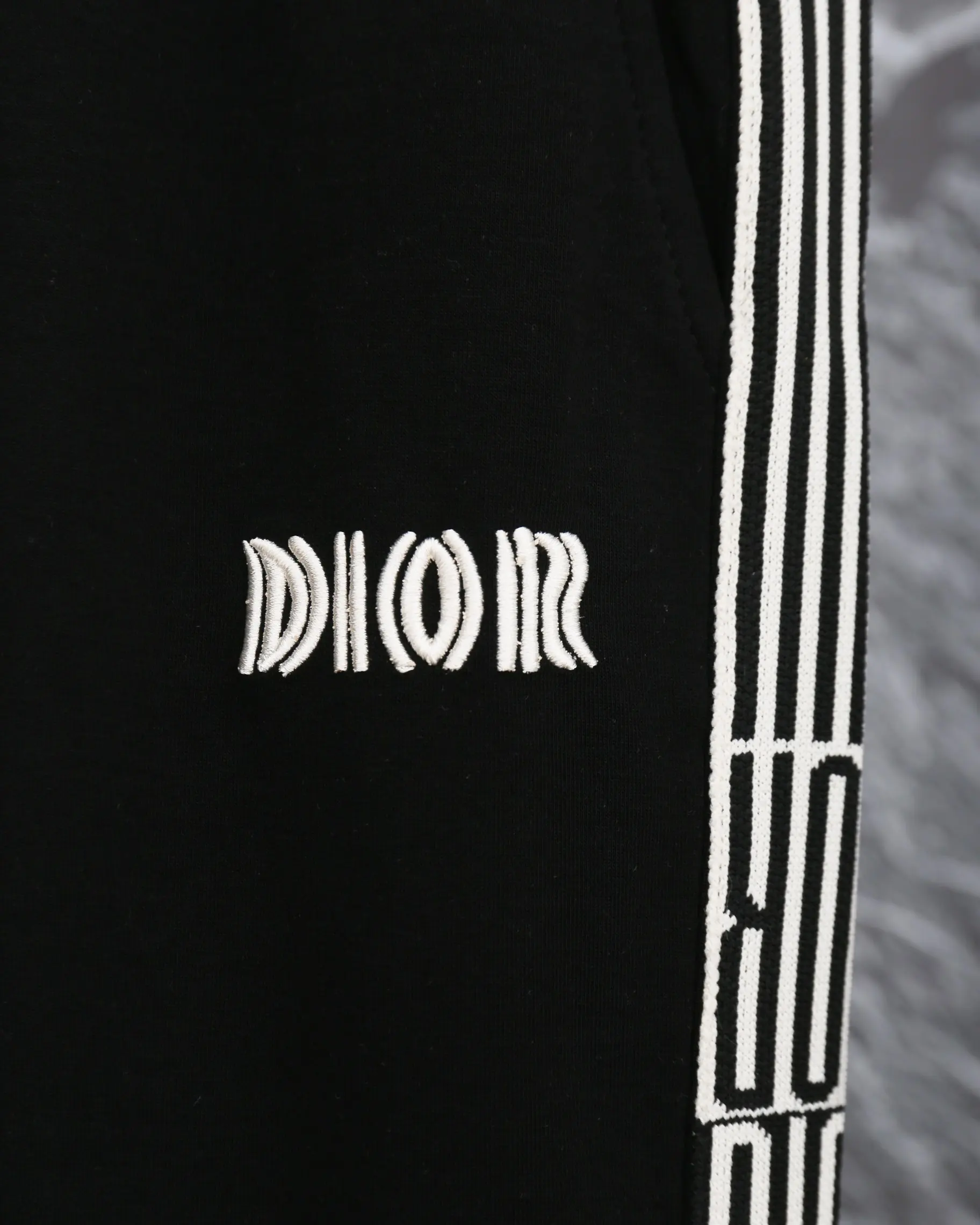 Logo-Embroidered Taped Sweatpants D19513332 — view 6