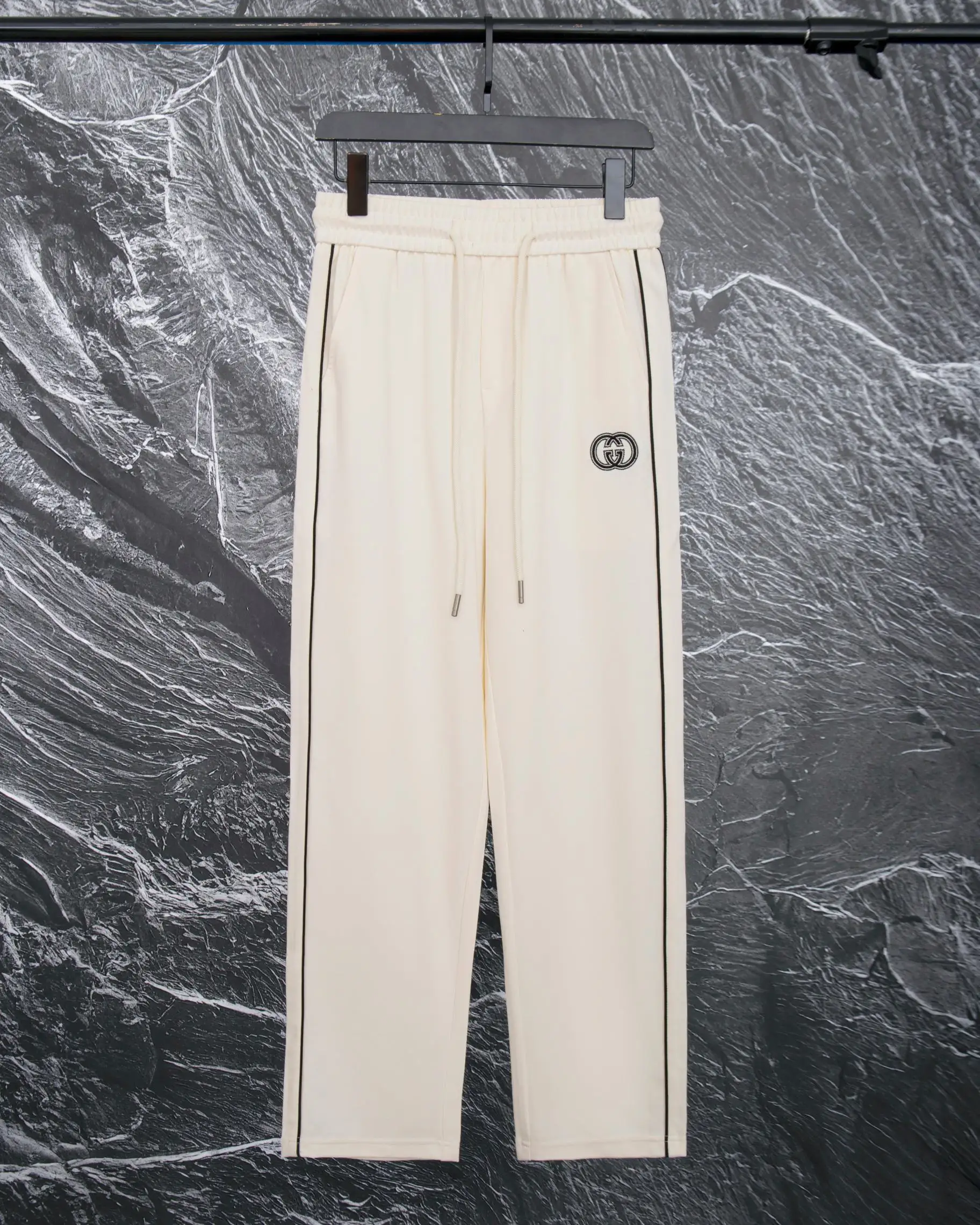 Logo-Embroidered Webbing Trim Sweatpants D20013326