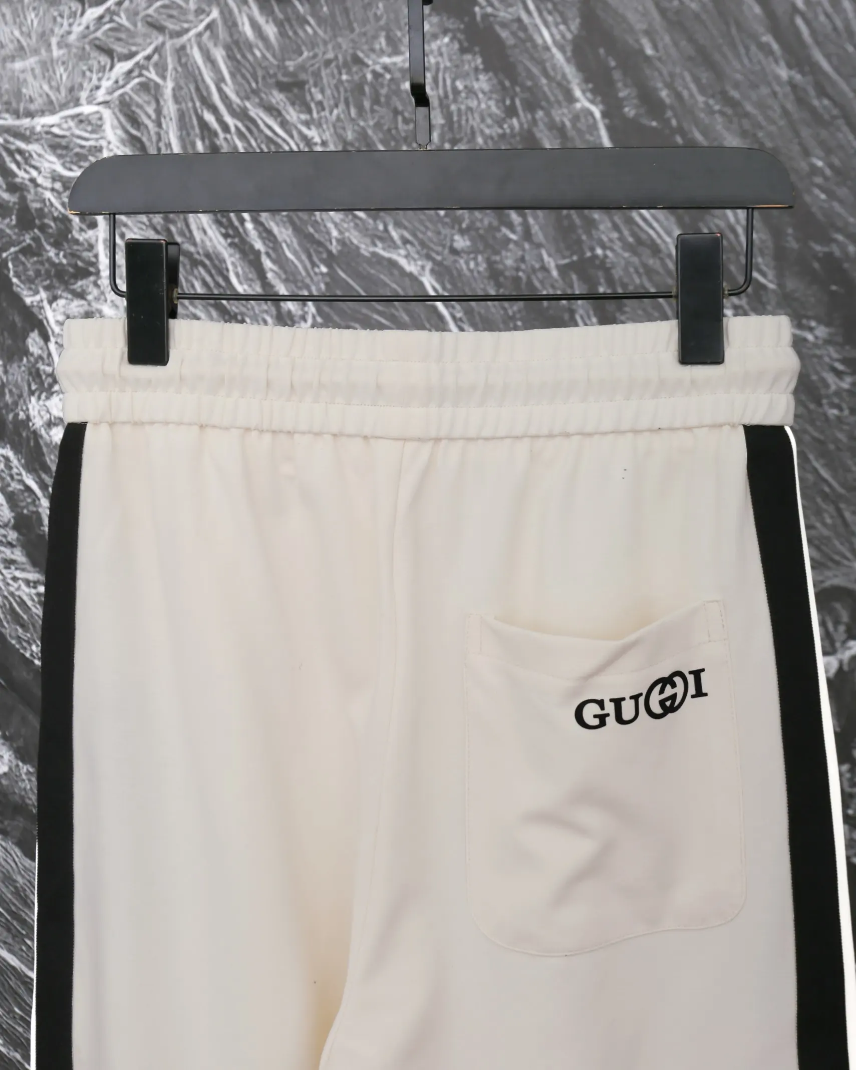 Logo-Embroidered Webbing Trim Sweatpants D20013326 — view 4
