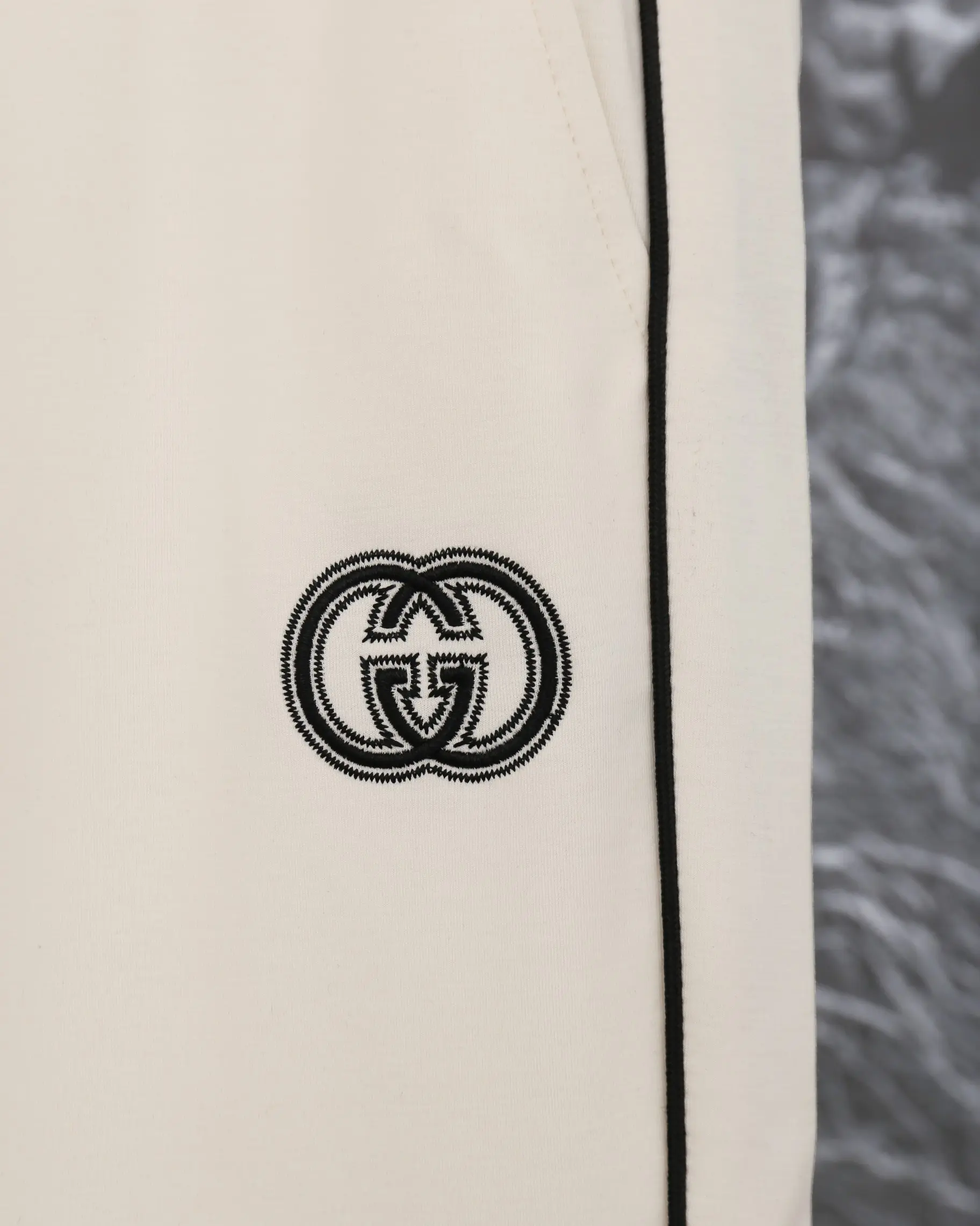 Logo-Embroidered Webbing Trim Sweatpants D20013326 — view 6