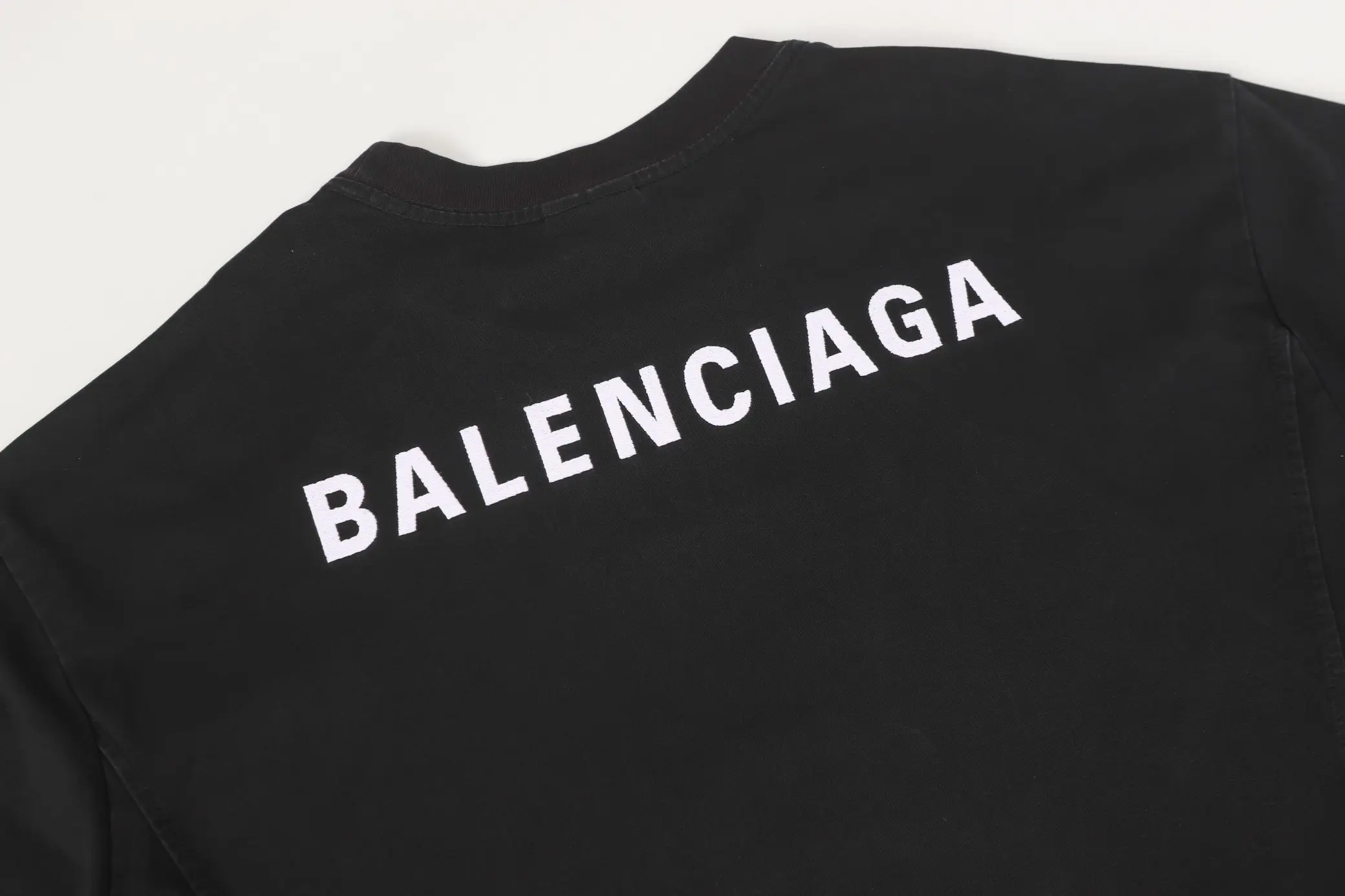 Logo Embroidery Distressed Oversized T-Shirt D18019981 — view 6