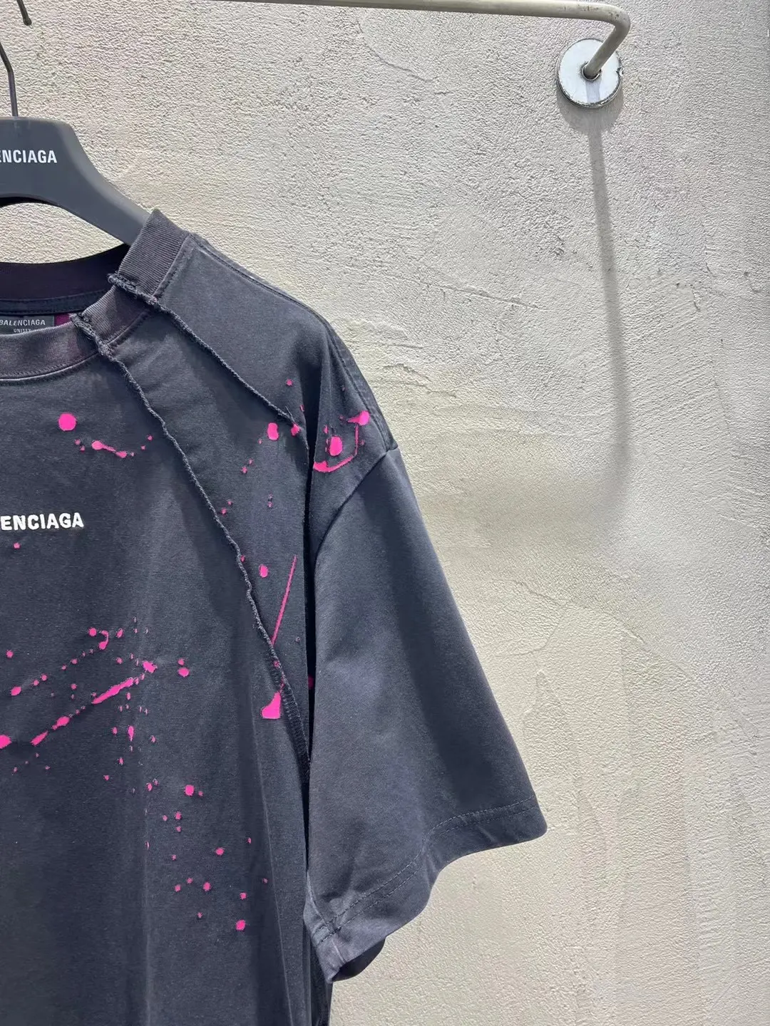 Logo Embroidery Distressed Oversized T-Shirt D18019981 — view 13