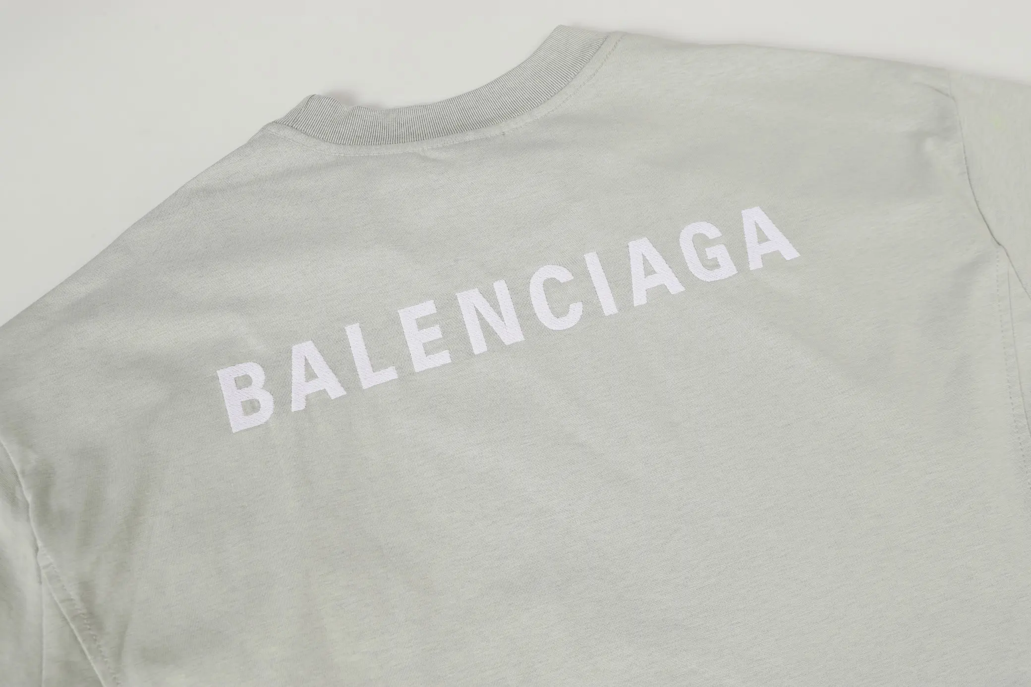Logo Embroidery Distressed Oversized T-Shirt D18019981 — view 22