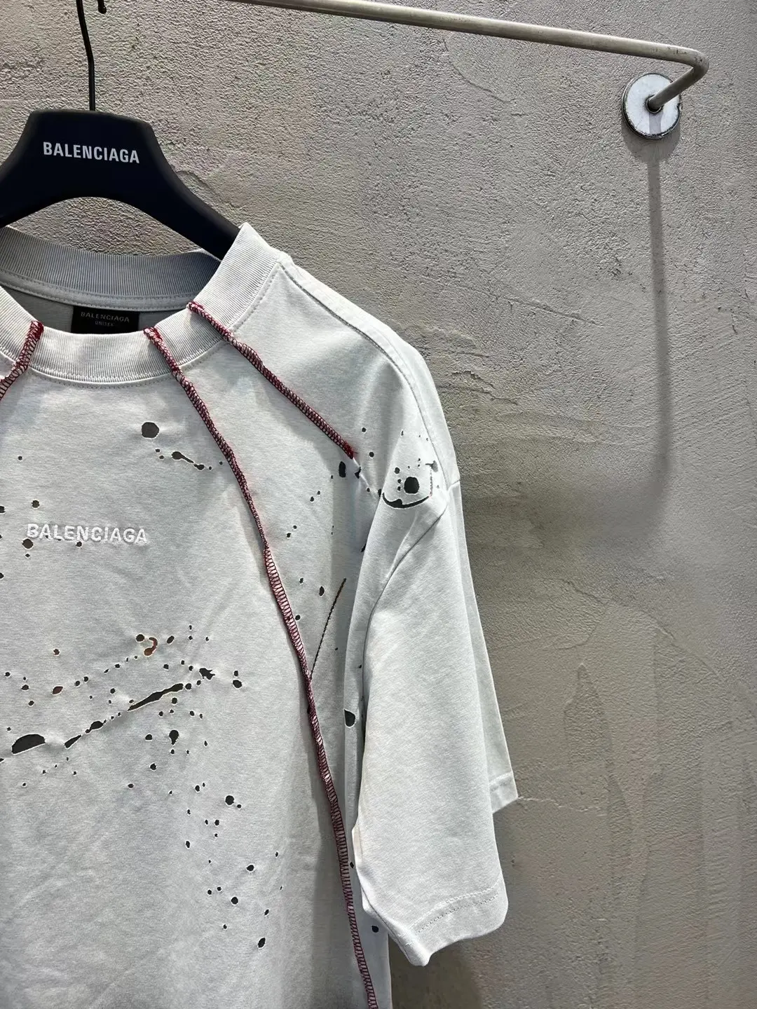 Logo Embroidery Distressed Oversized T-Shirt D18019981 — view 29