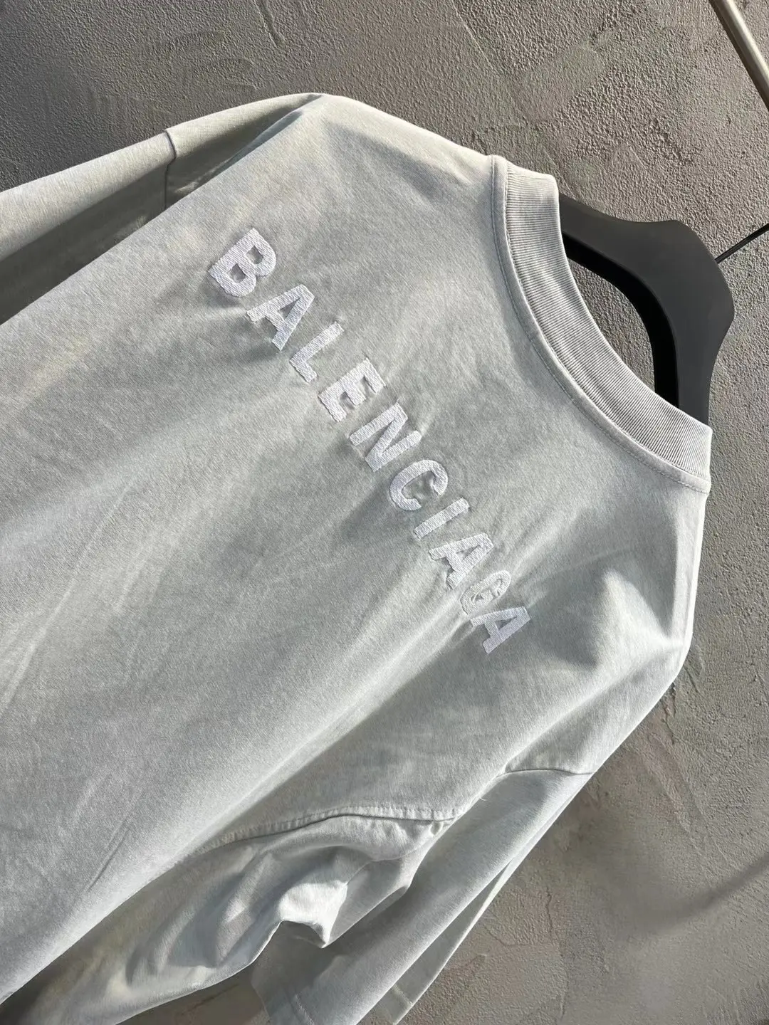 Logo Embroidery Distressed Oversized T-Shirt D18019981 — view 32