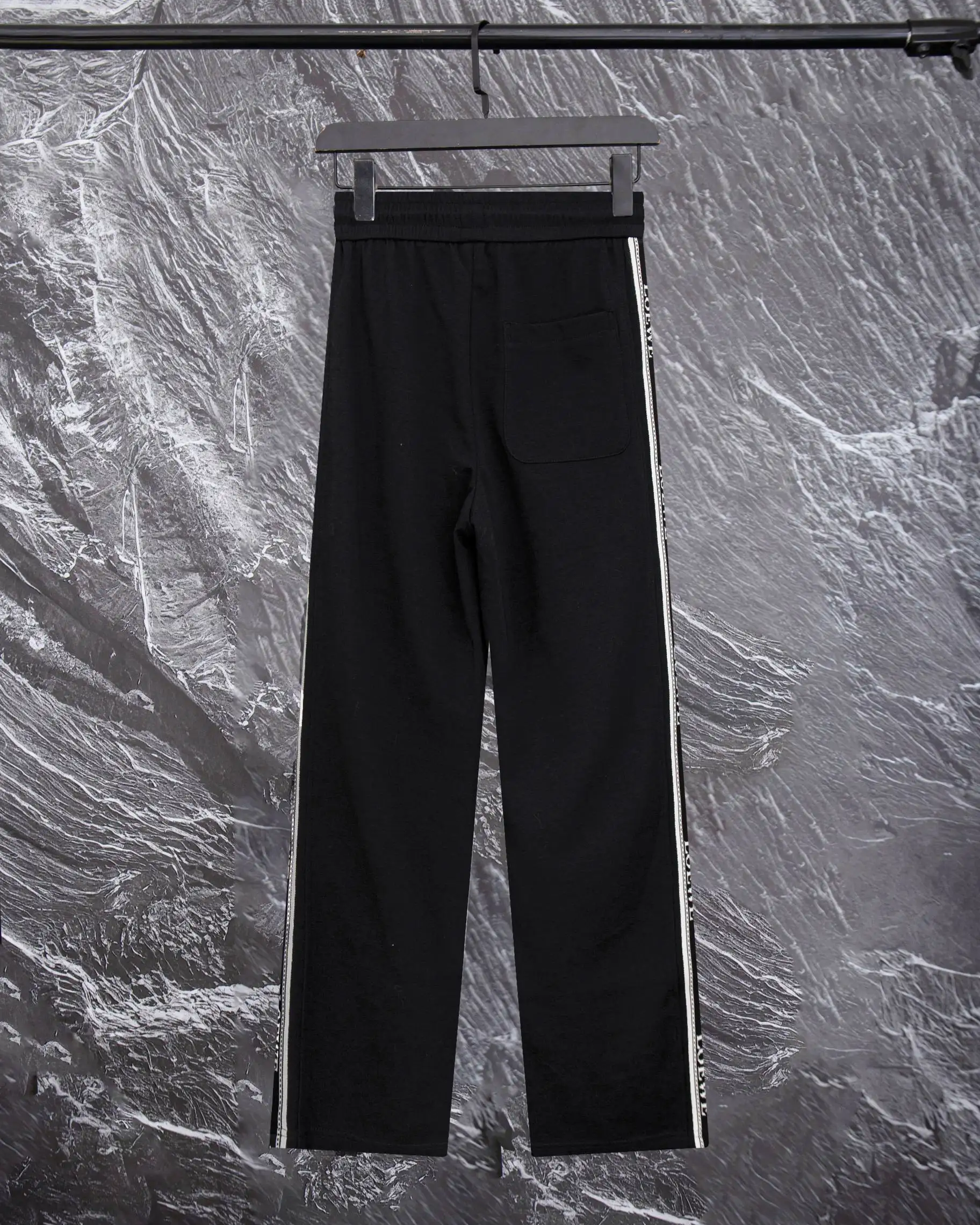 Logo-Embroidered Side-Stripe Sweatpants D20013325 — view 2
