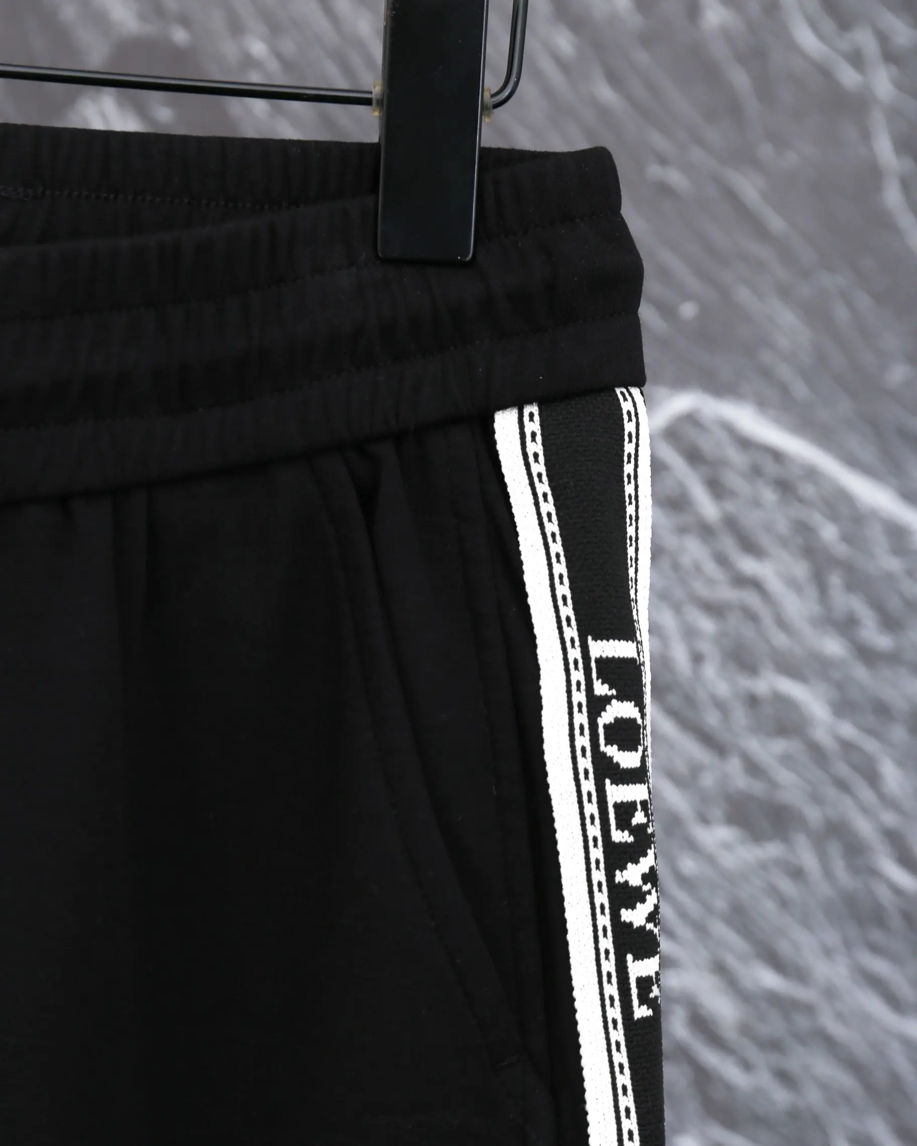 Logo-Embroidered Side-Stripe Sweatpants D20013325 — view 5
