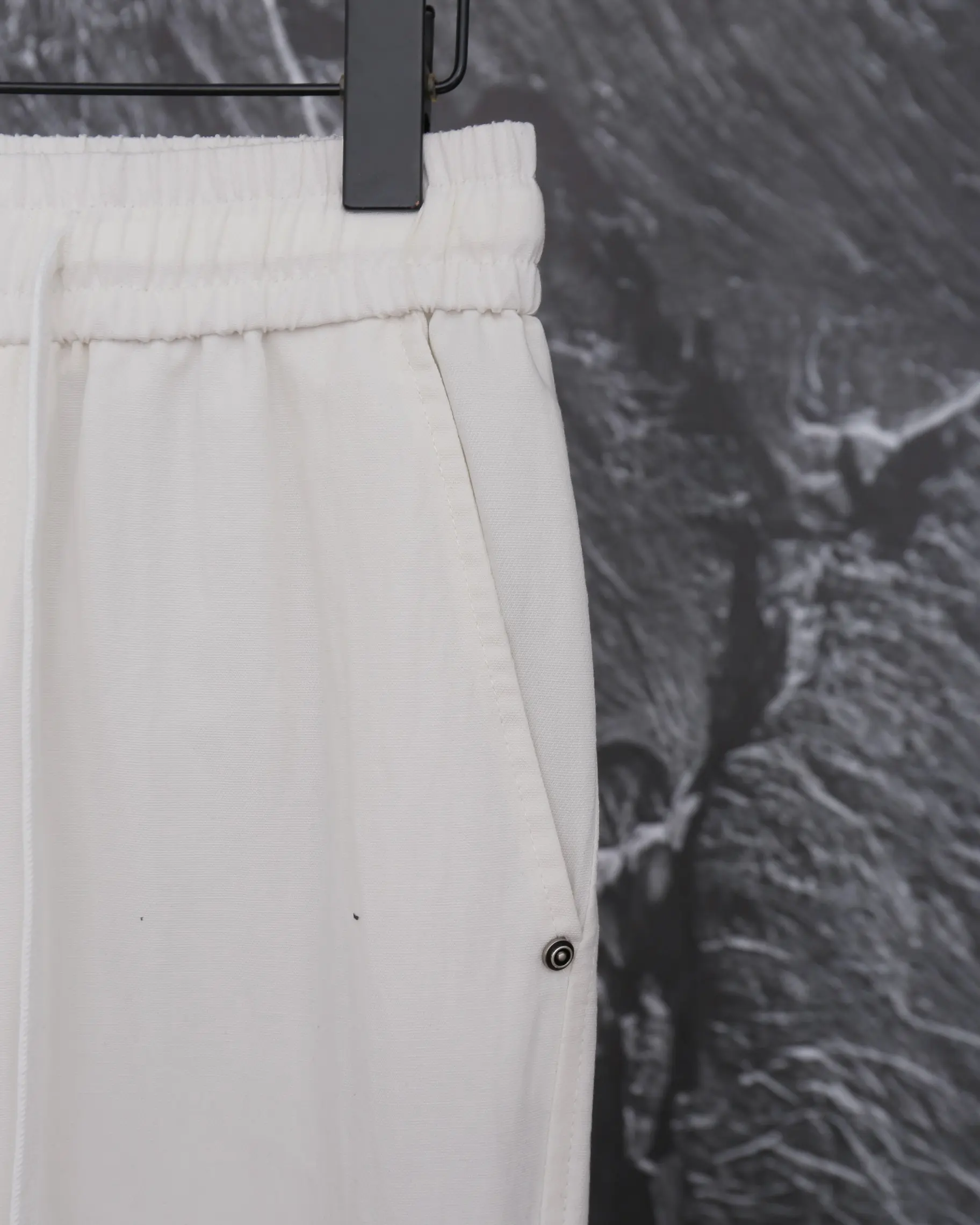 Embroidered Linen-Blend Drawstring Trousers D20513330 — view 6