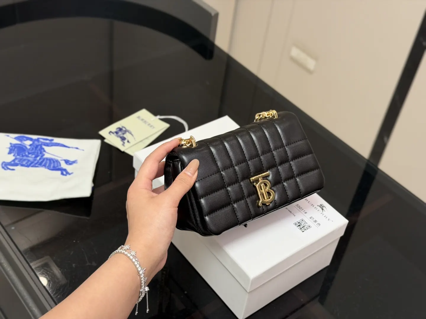 Lola Quilted Leather Shoulder Bag D26517869