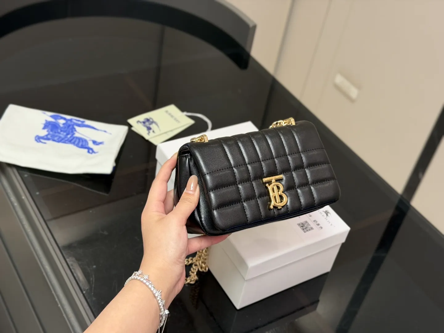 Lola Quilted Leather Shoulder Bag D26517869 — view 5