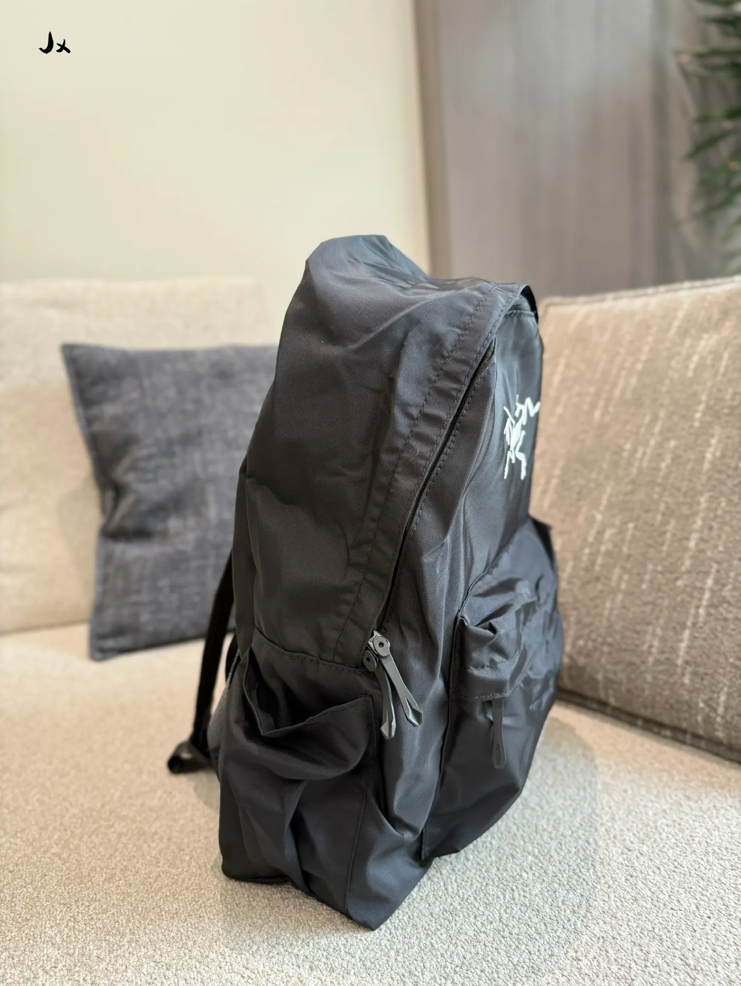 Arcteryx Lightweight Hiking Backpack D26517867 — view 8