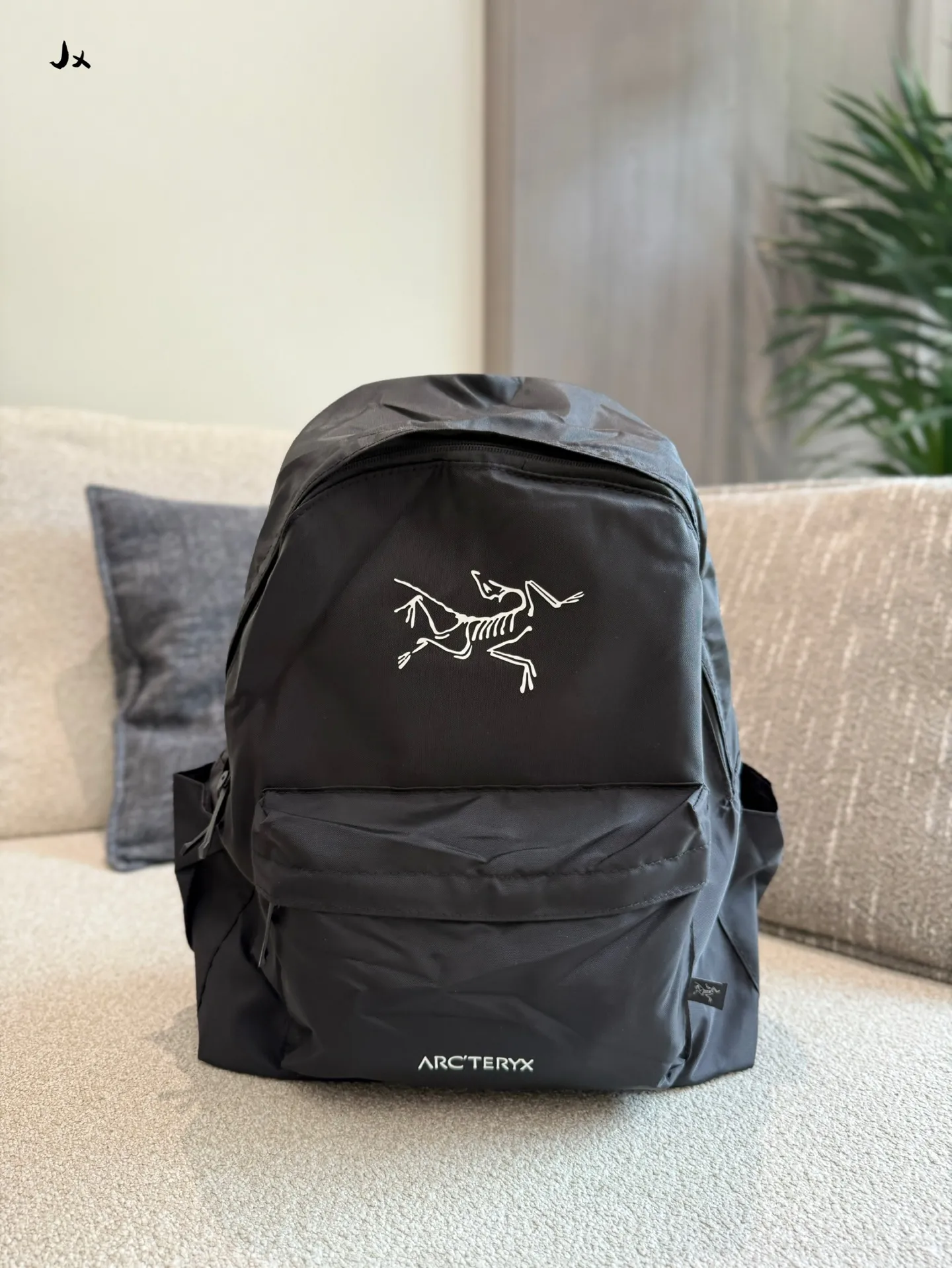 Arcteryx Lightweight Hiking Backpack D26517867 — view 9