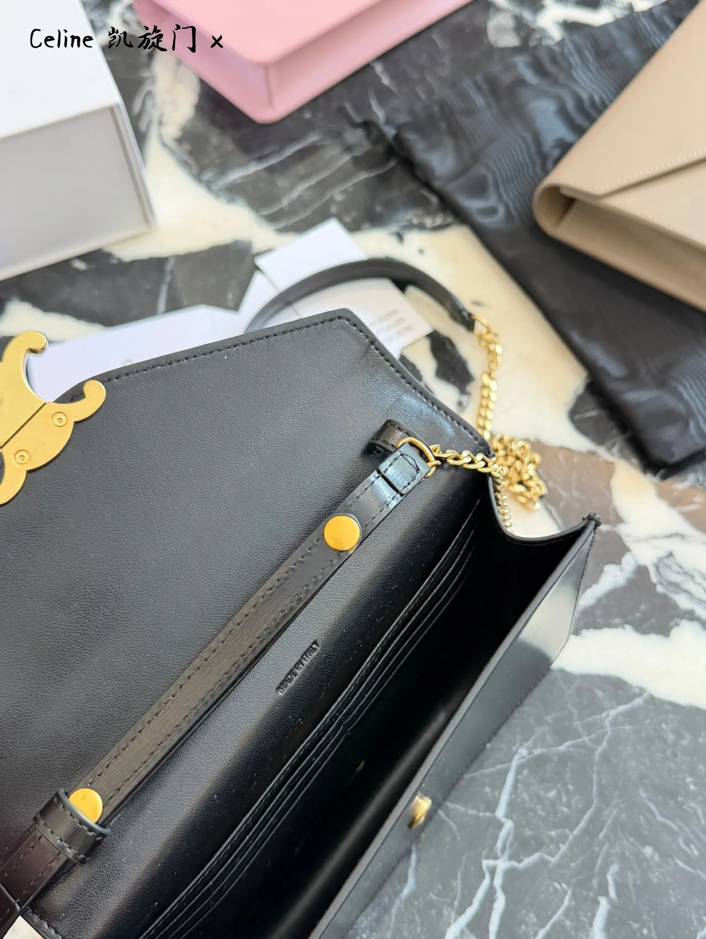 Triomphe Envelope Chain Bag D28017823 — view 9