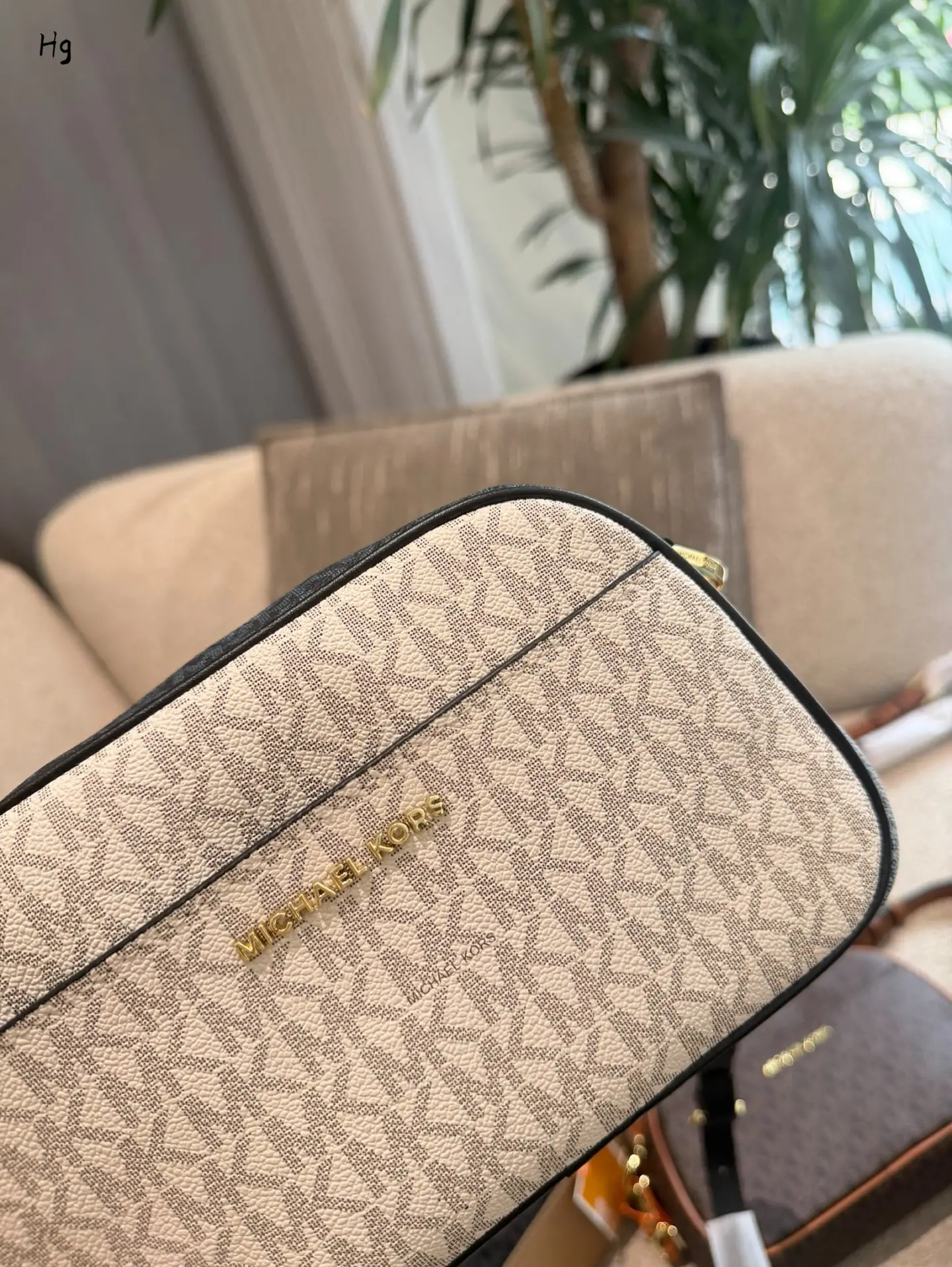 Michael Kors Monogram Camera Bag D28517819 — view 4