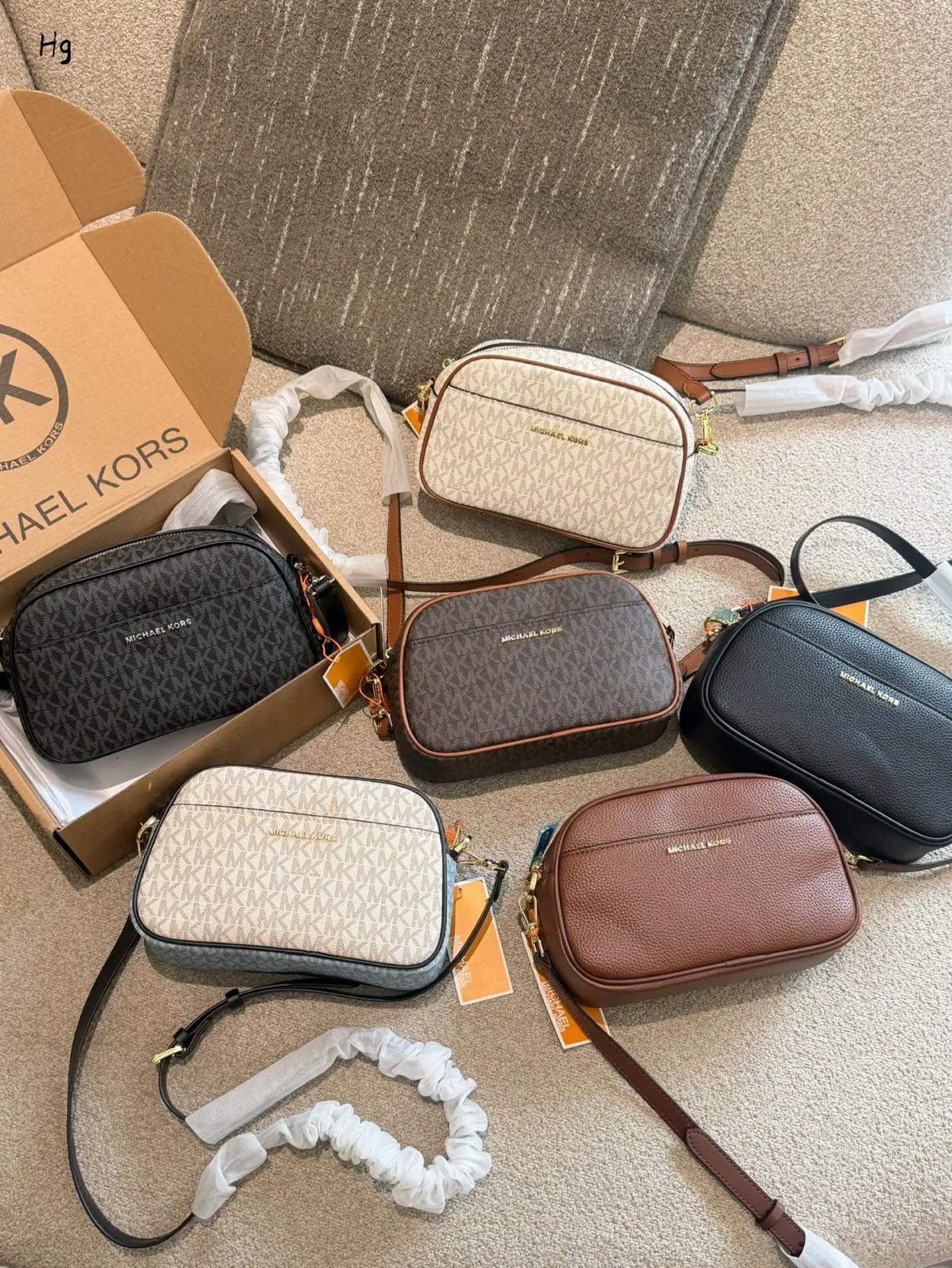 Michael Kors Monogram Camera Bag D28517818