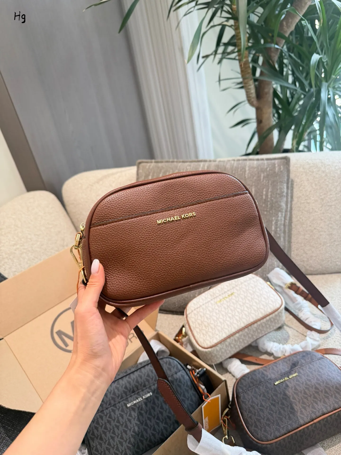 Michael Kors Monogram Camera Bag D28517818 — view 5