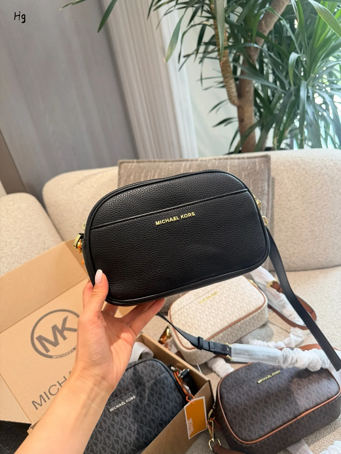 Michael Kors Monogram Camera Bag D28517818 — view 6