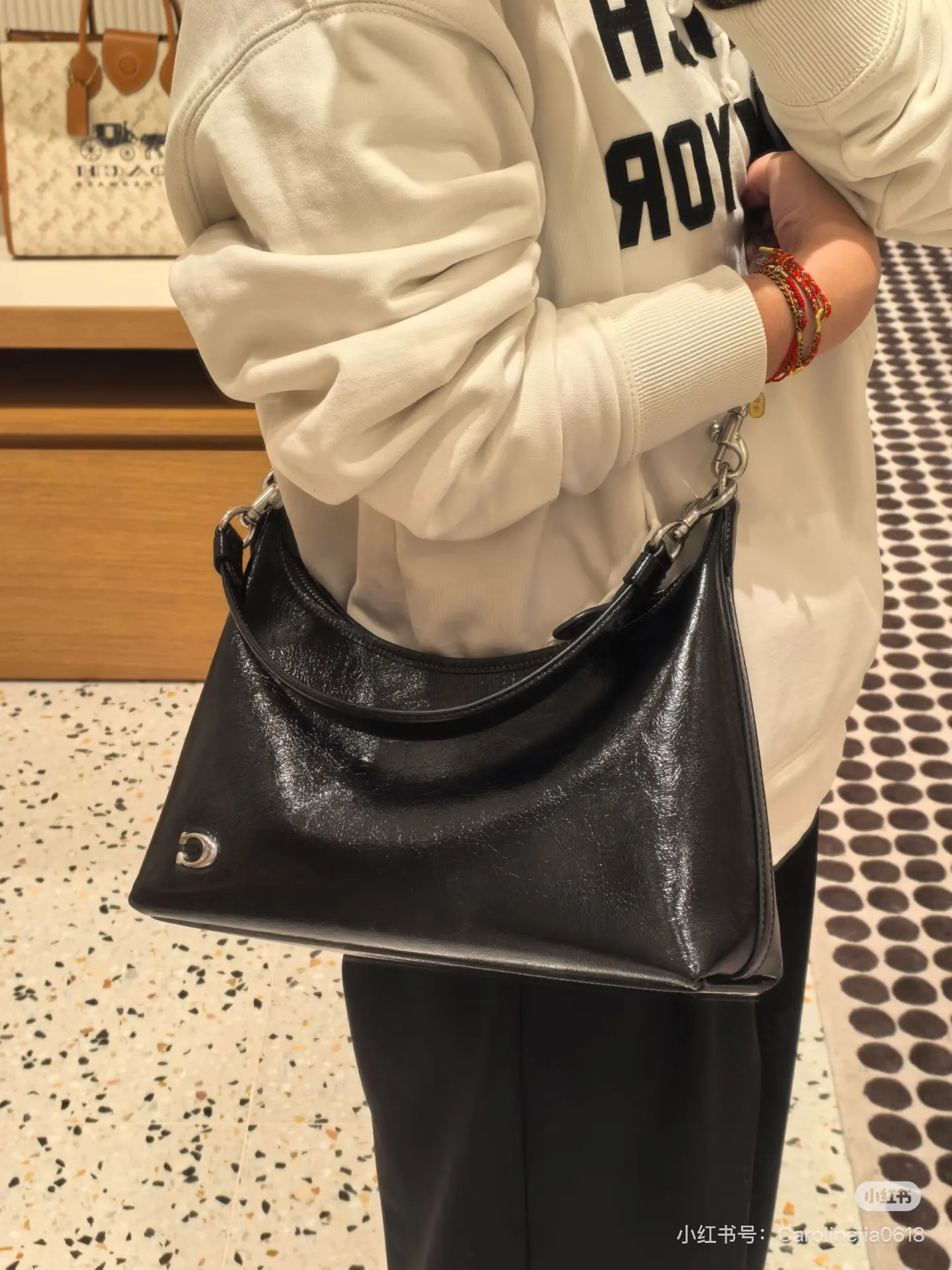 Signature Monogram Shoulder Bag D33518381 — view 8