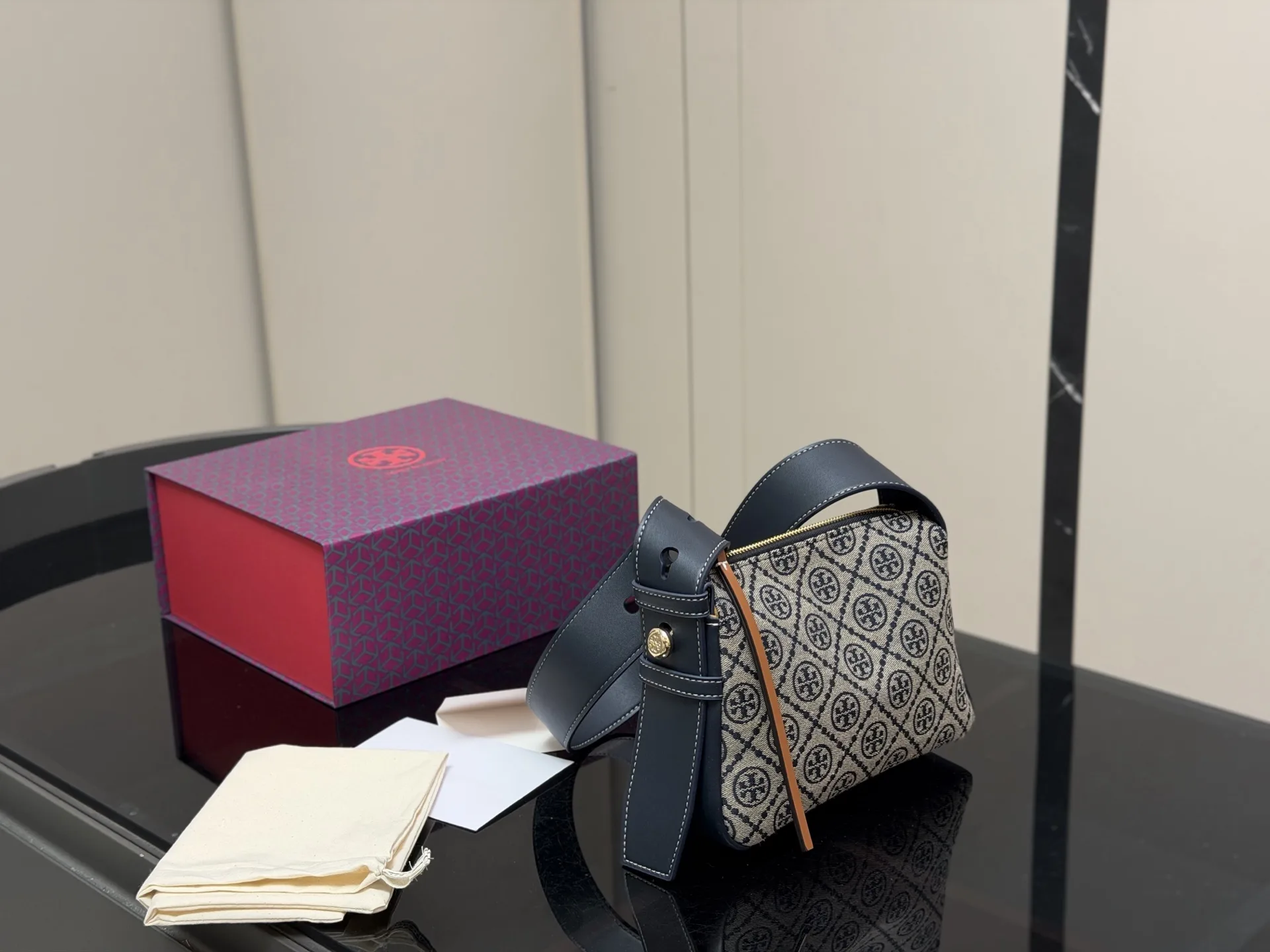 Monogram Canvas Shoulder Bag D30018032