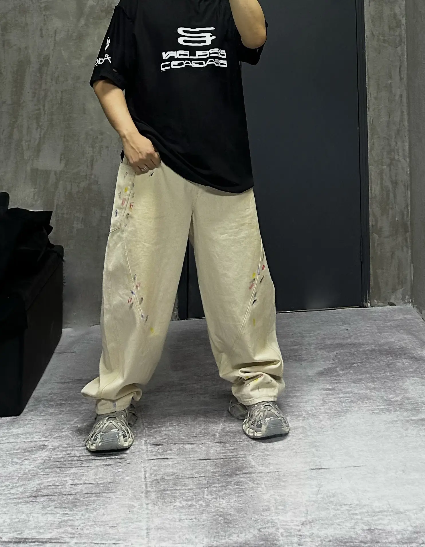 Paint-Splatter Twill Curved-Leg Trousers D20521850 — view 6